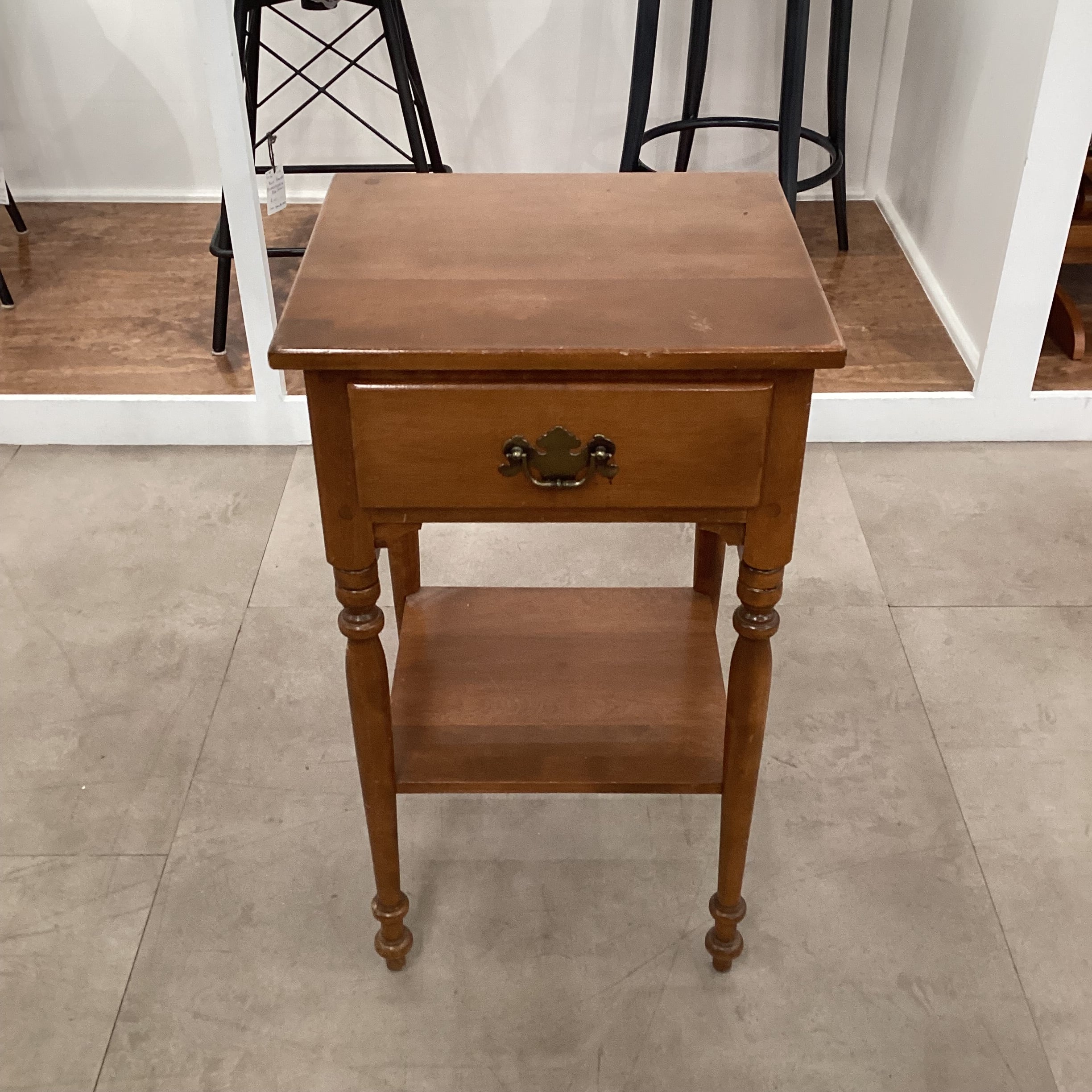 Ethan Allen End Table TOSA Furniture Boutique