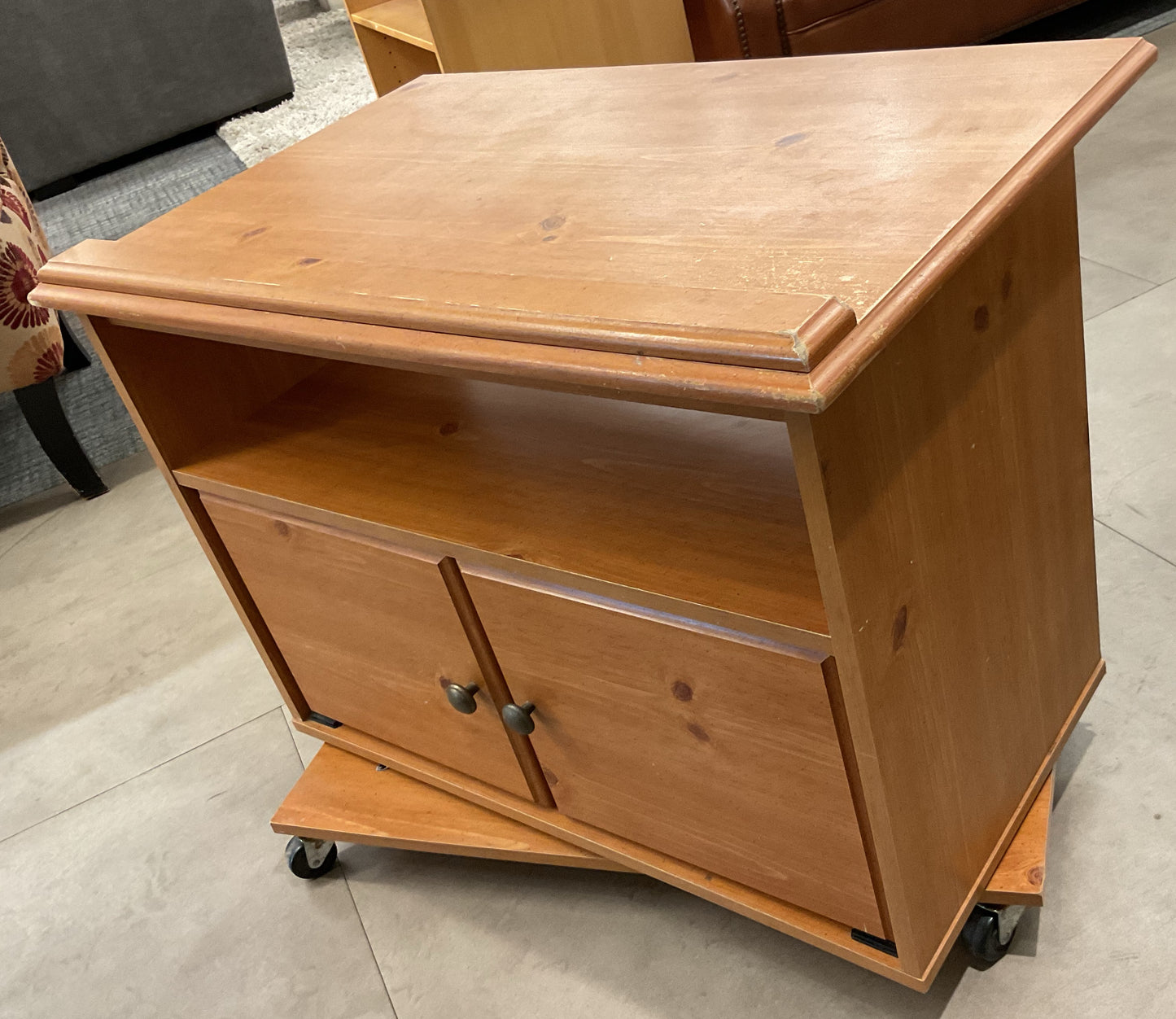Rolling Swivel TV Stand