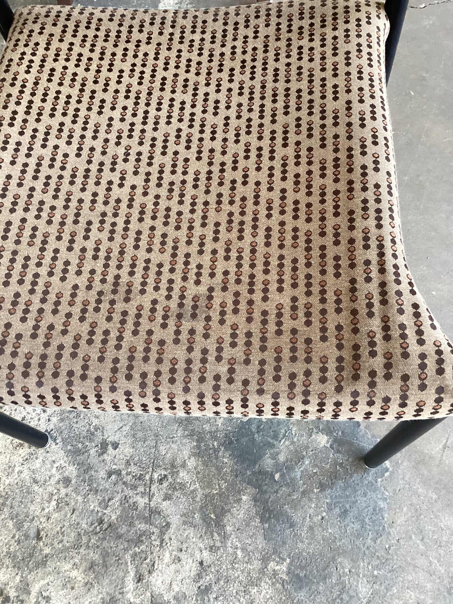 Retrograde Chair