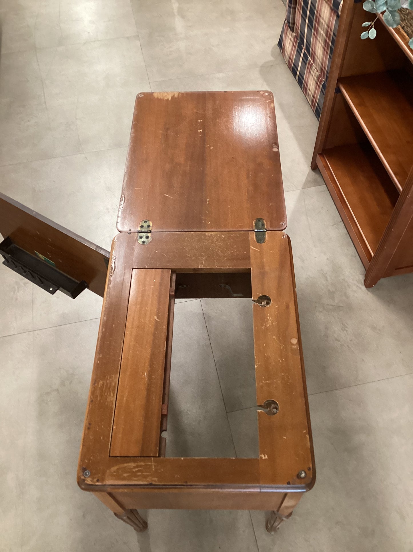 Convertible Wood Sewing Table