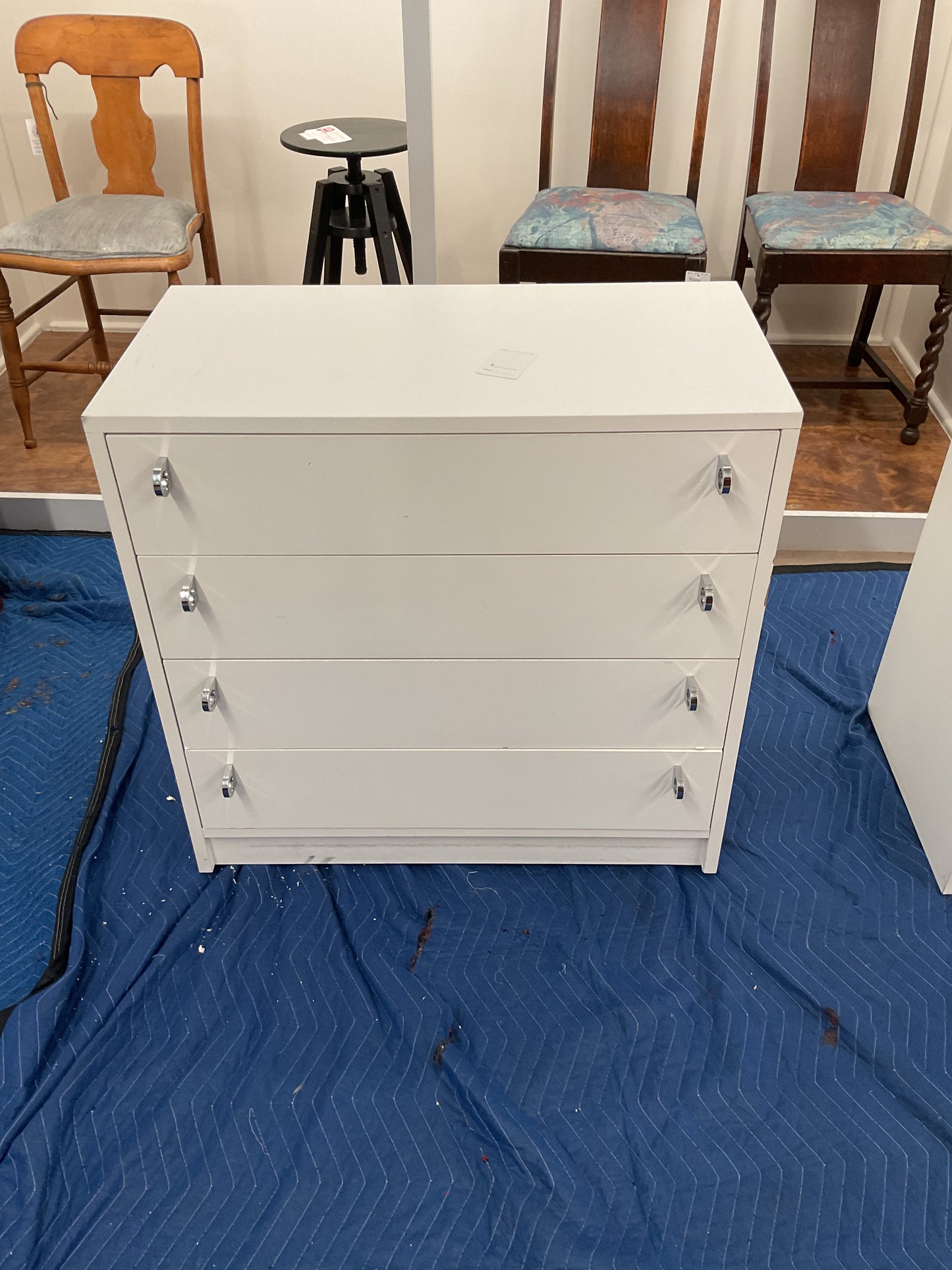 “Knuckles” Dresser