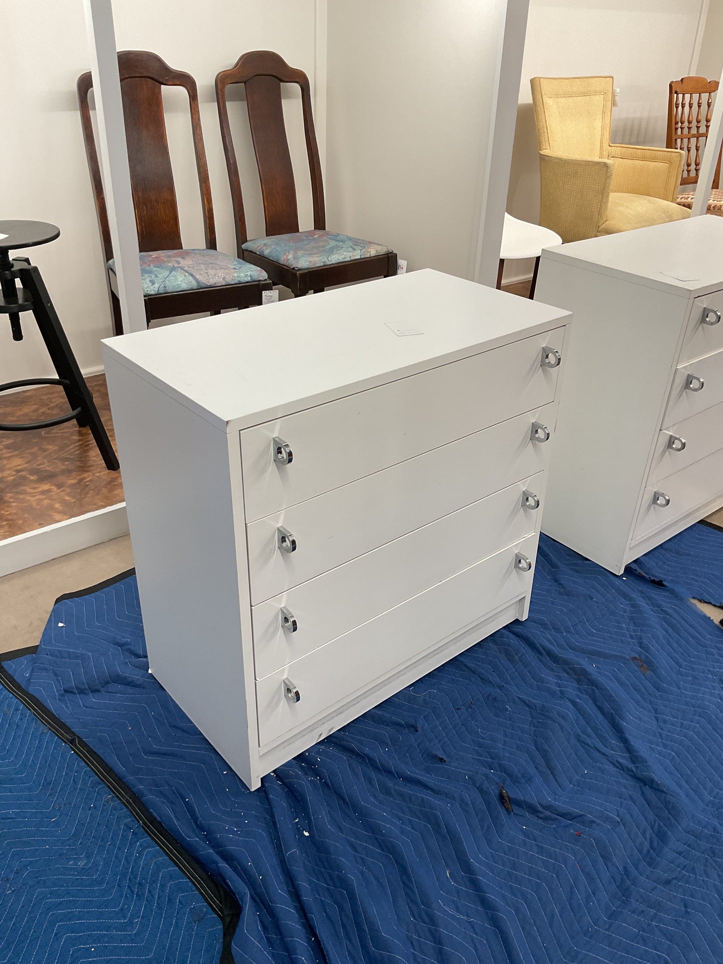 “Knuckles” Dresser