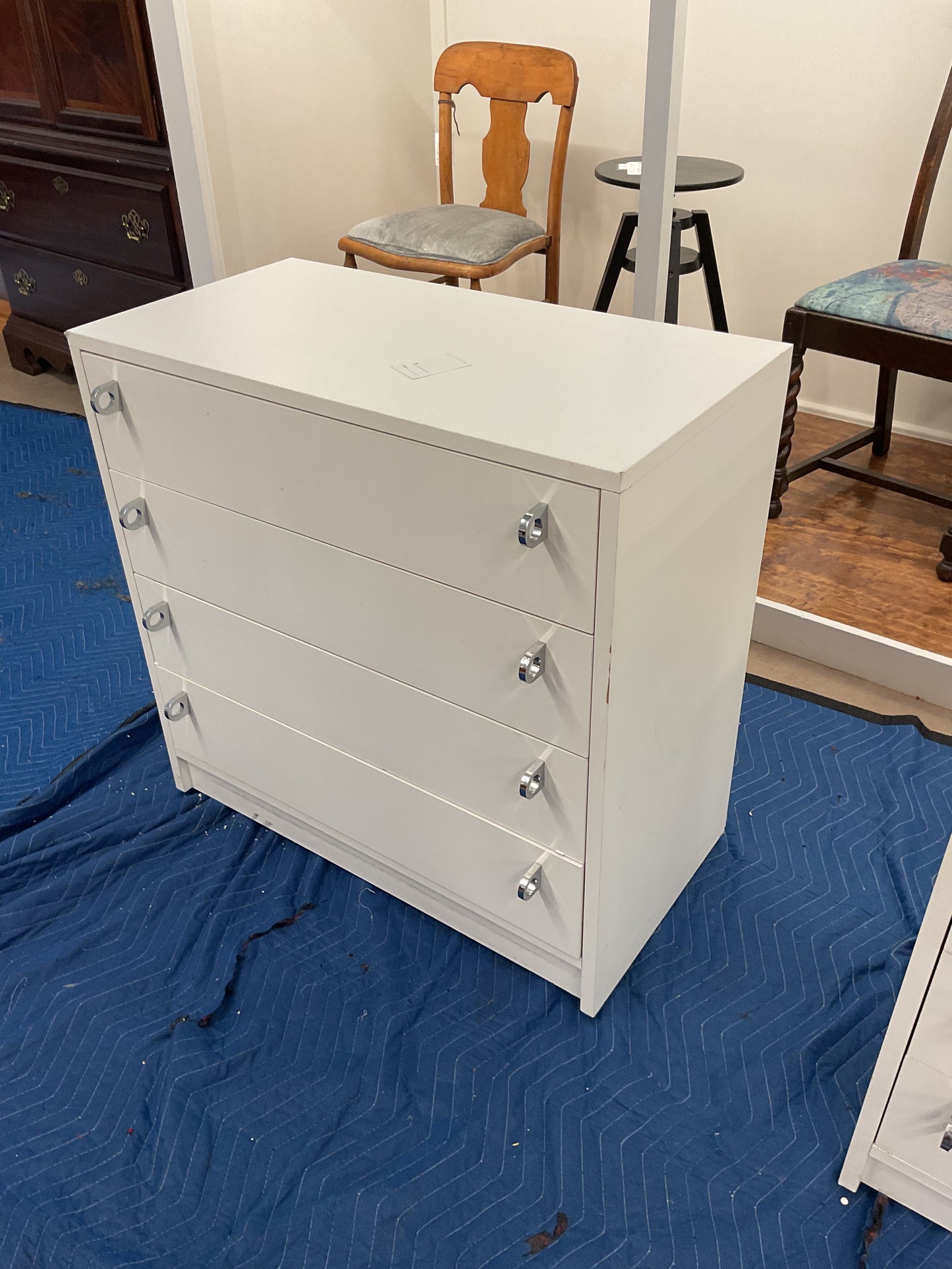 “Knuckles” Dresser