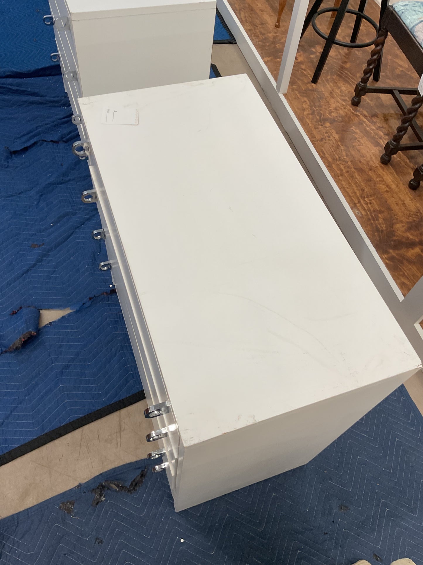 “Knuckles” Dresser