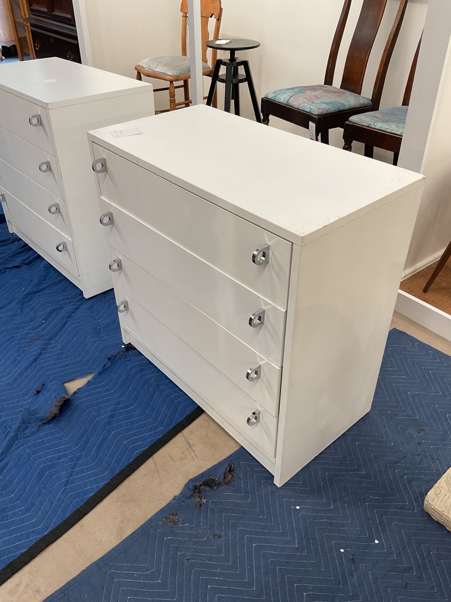 “Knuckles” Dresser