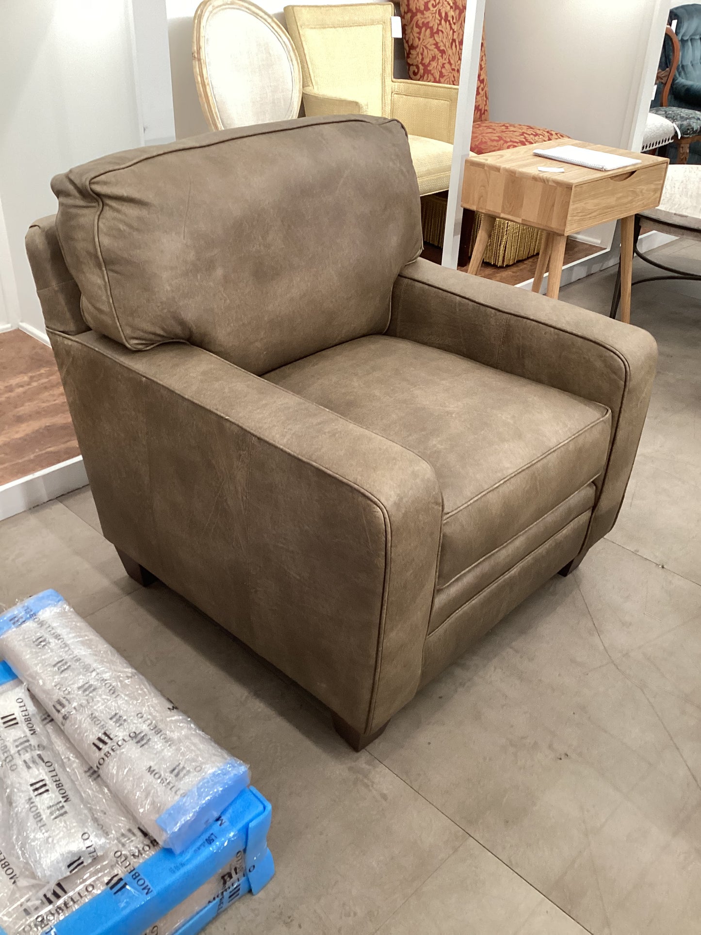 Smith Brothers Mocha Chair