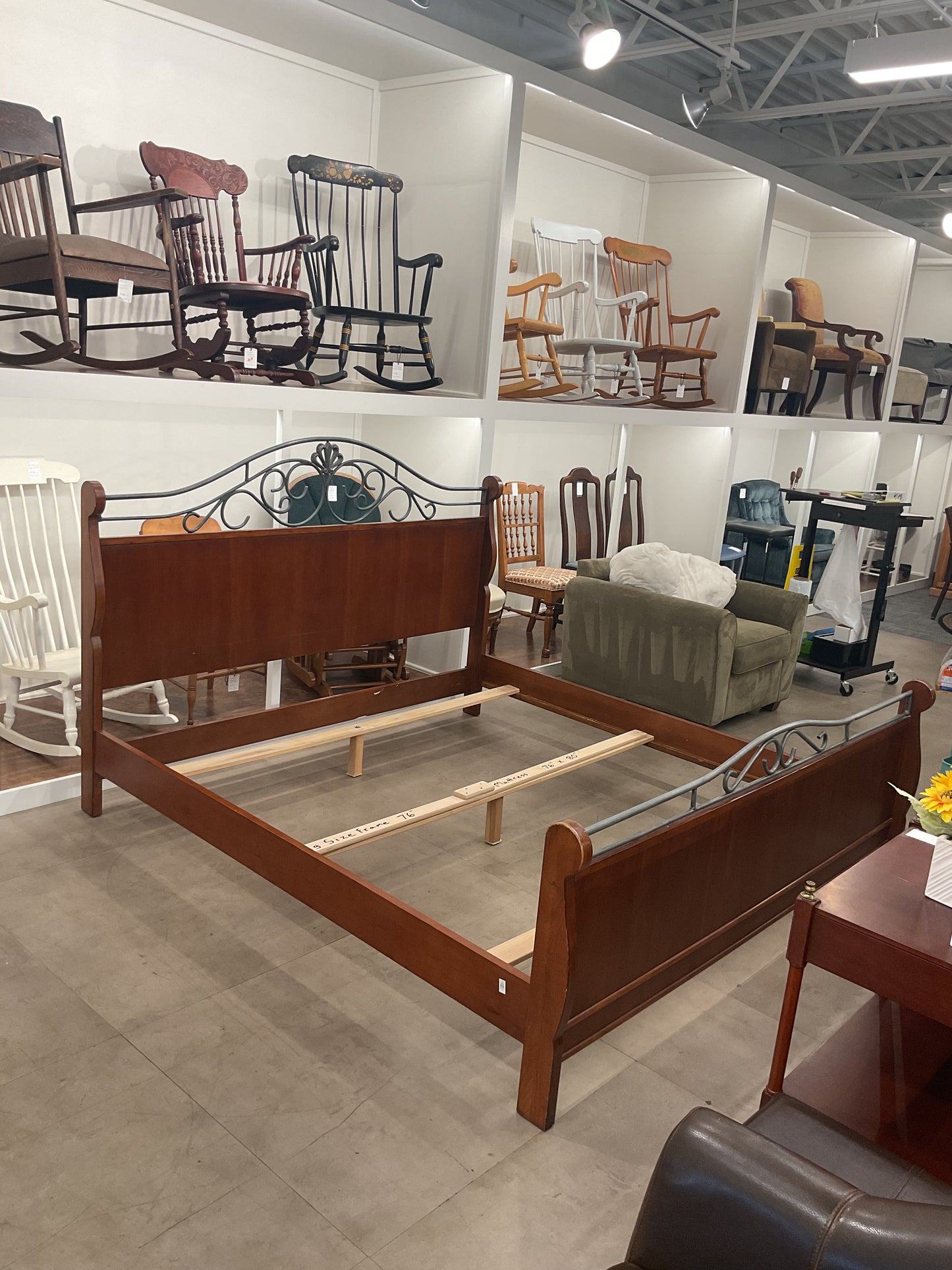 Ironwood King Frame (B232)