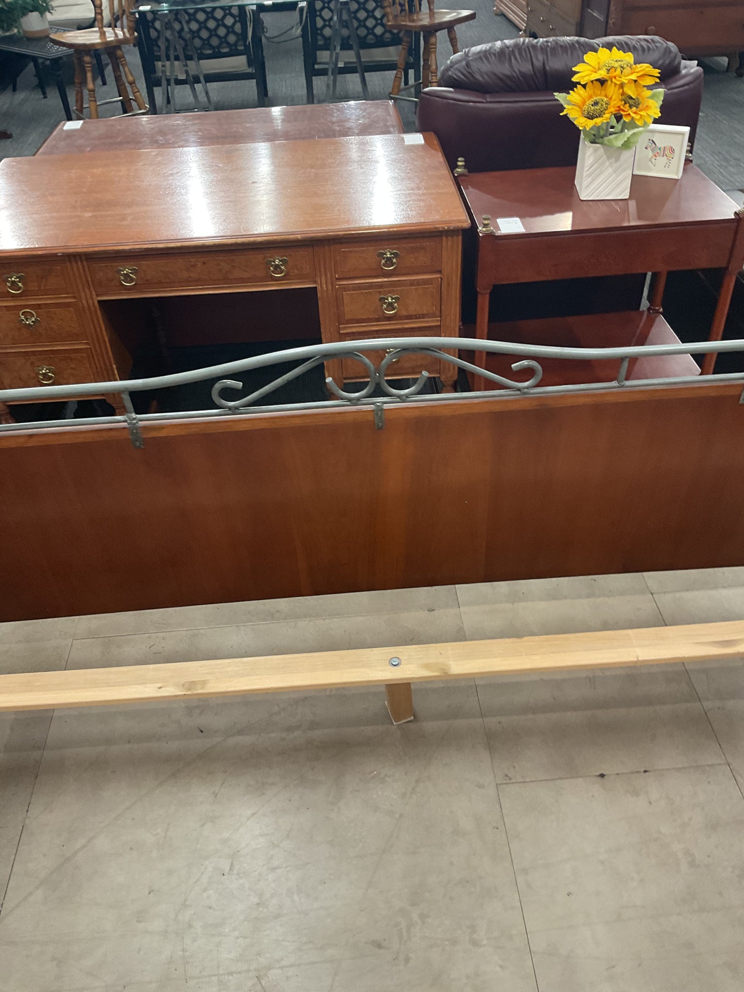 Ironwood King Frame (B232)