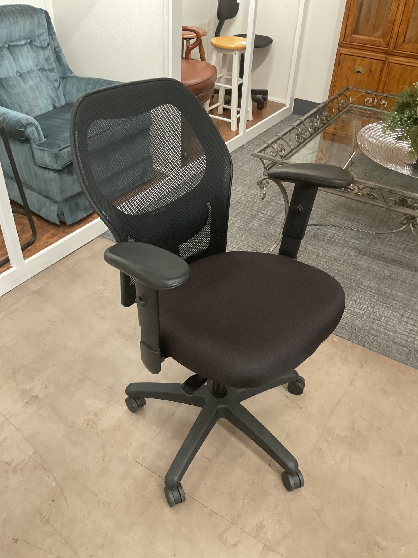 Fiora Furniture Office Chair