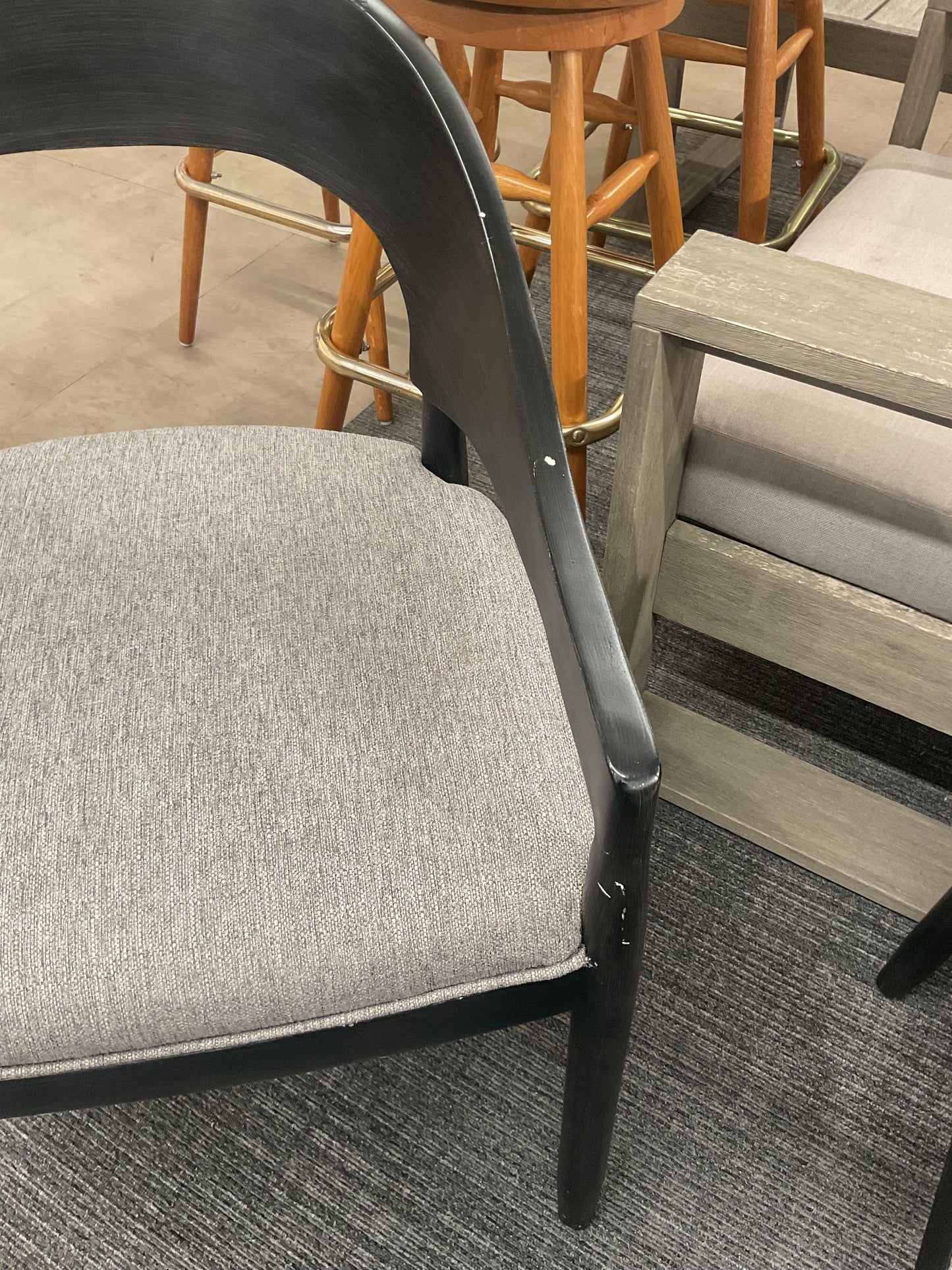 Black & Round Chair