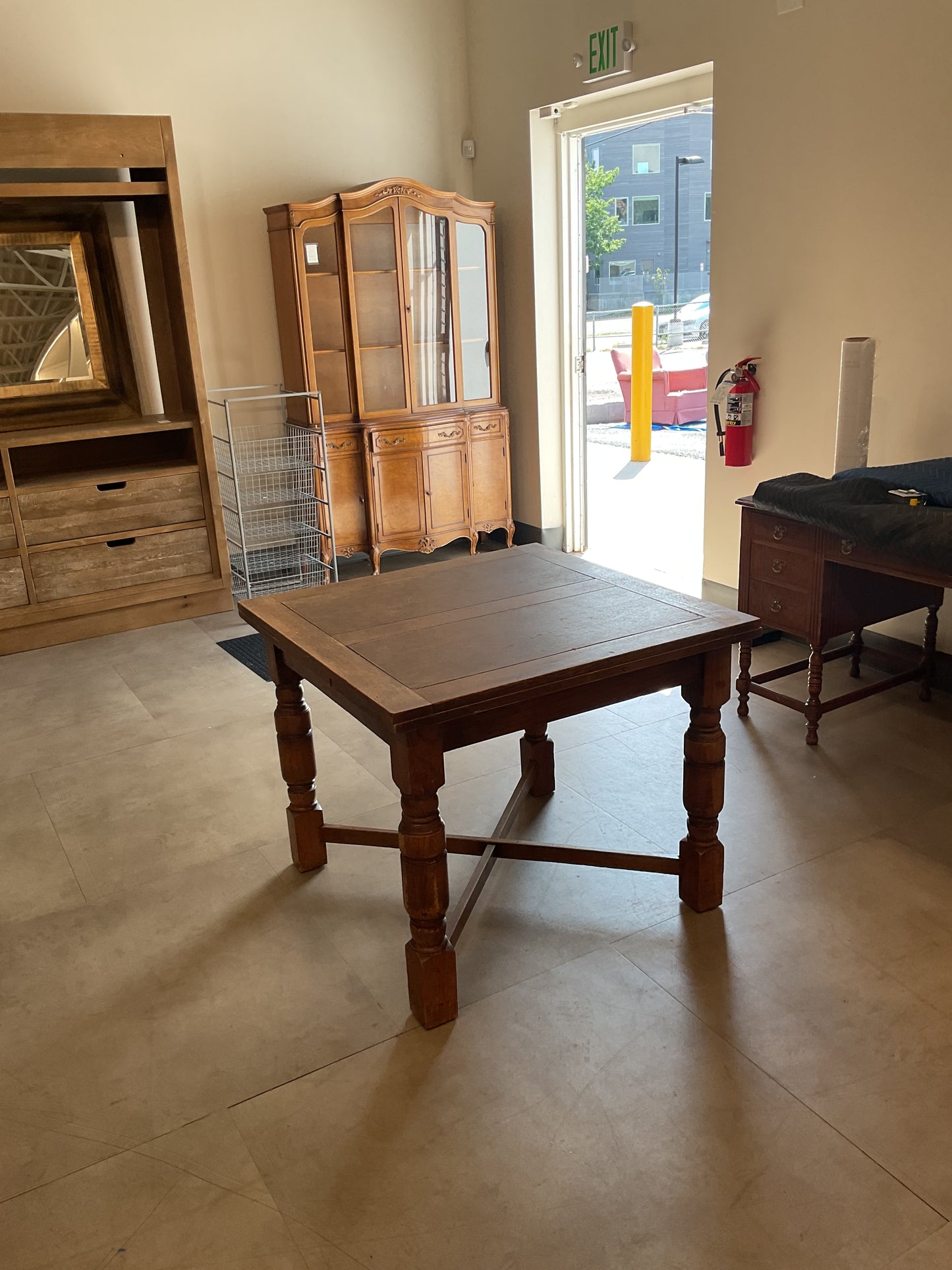 Winged Table