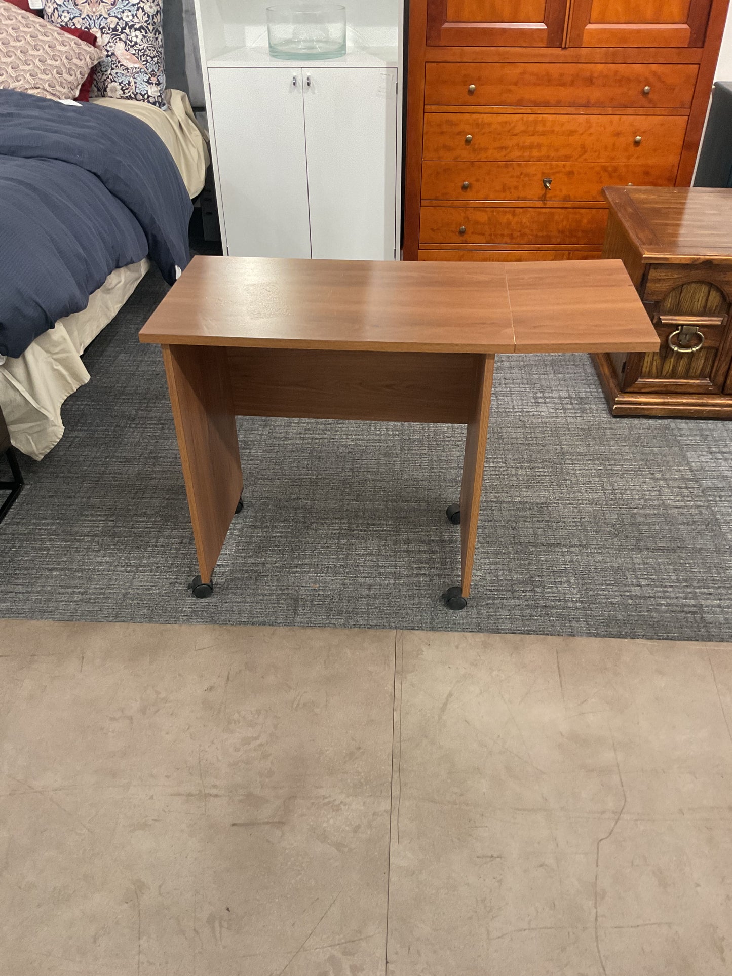 Wing Desk