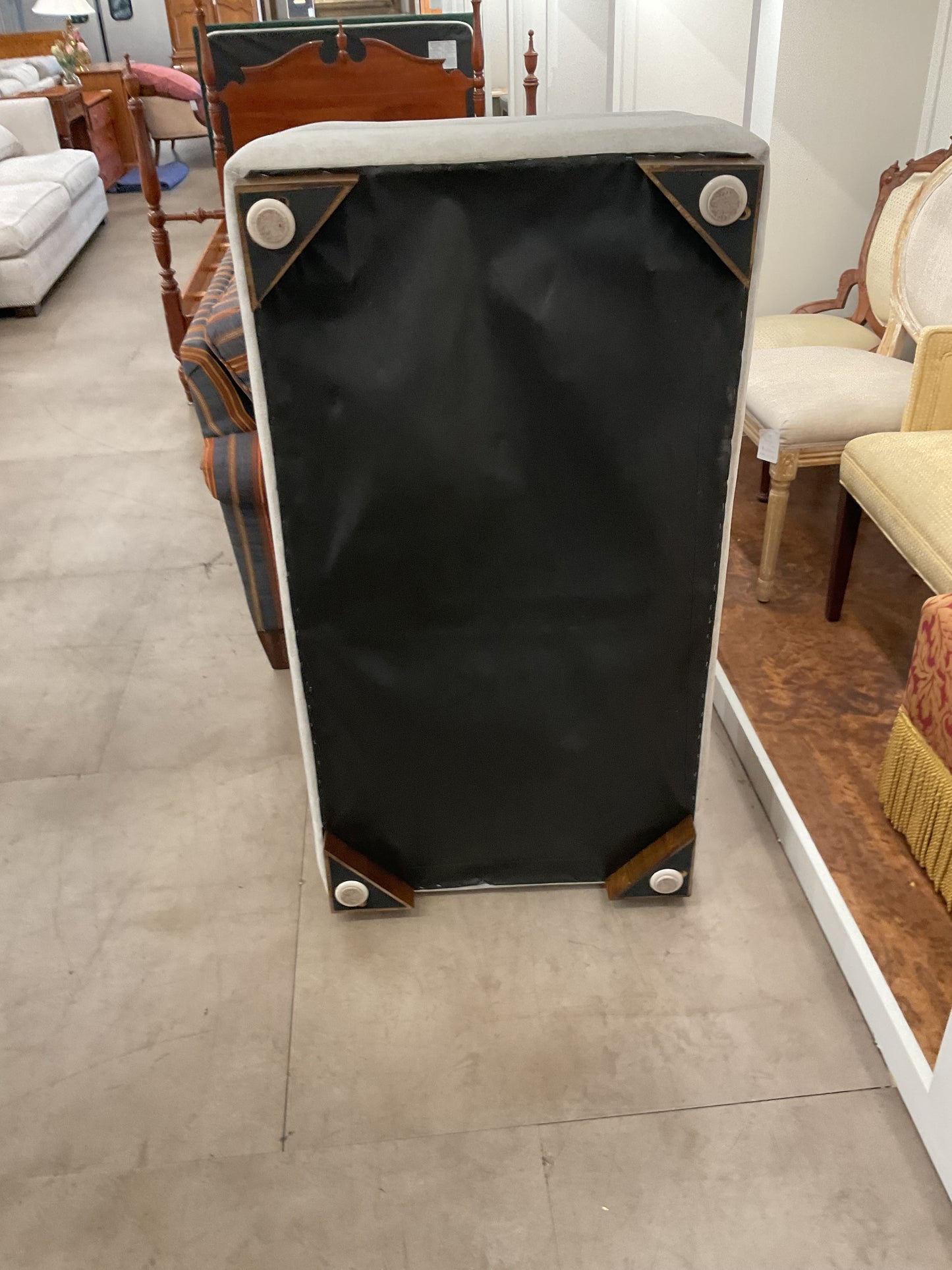 Stanton Ottoman