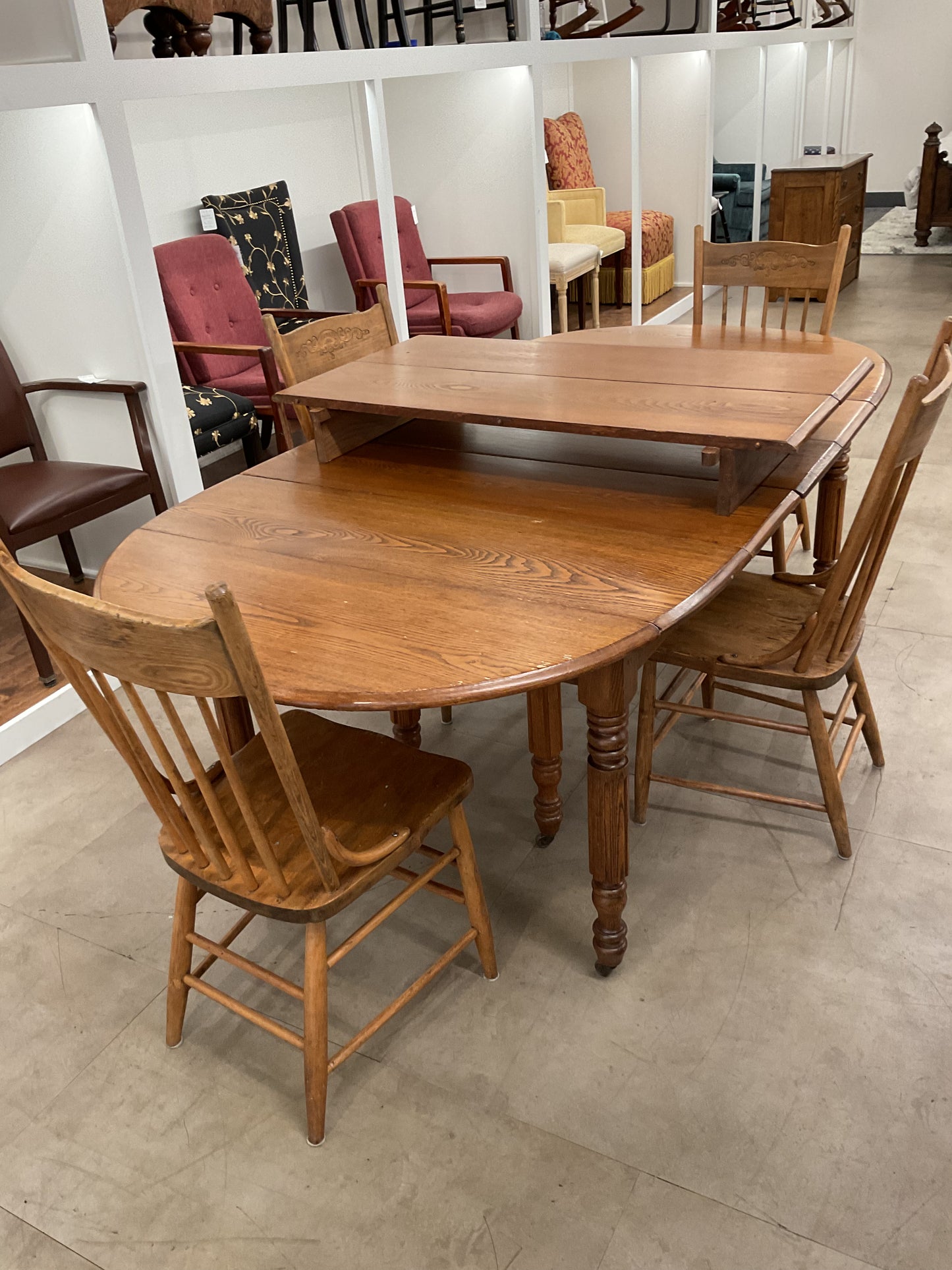 Houdini Dining Set