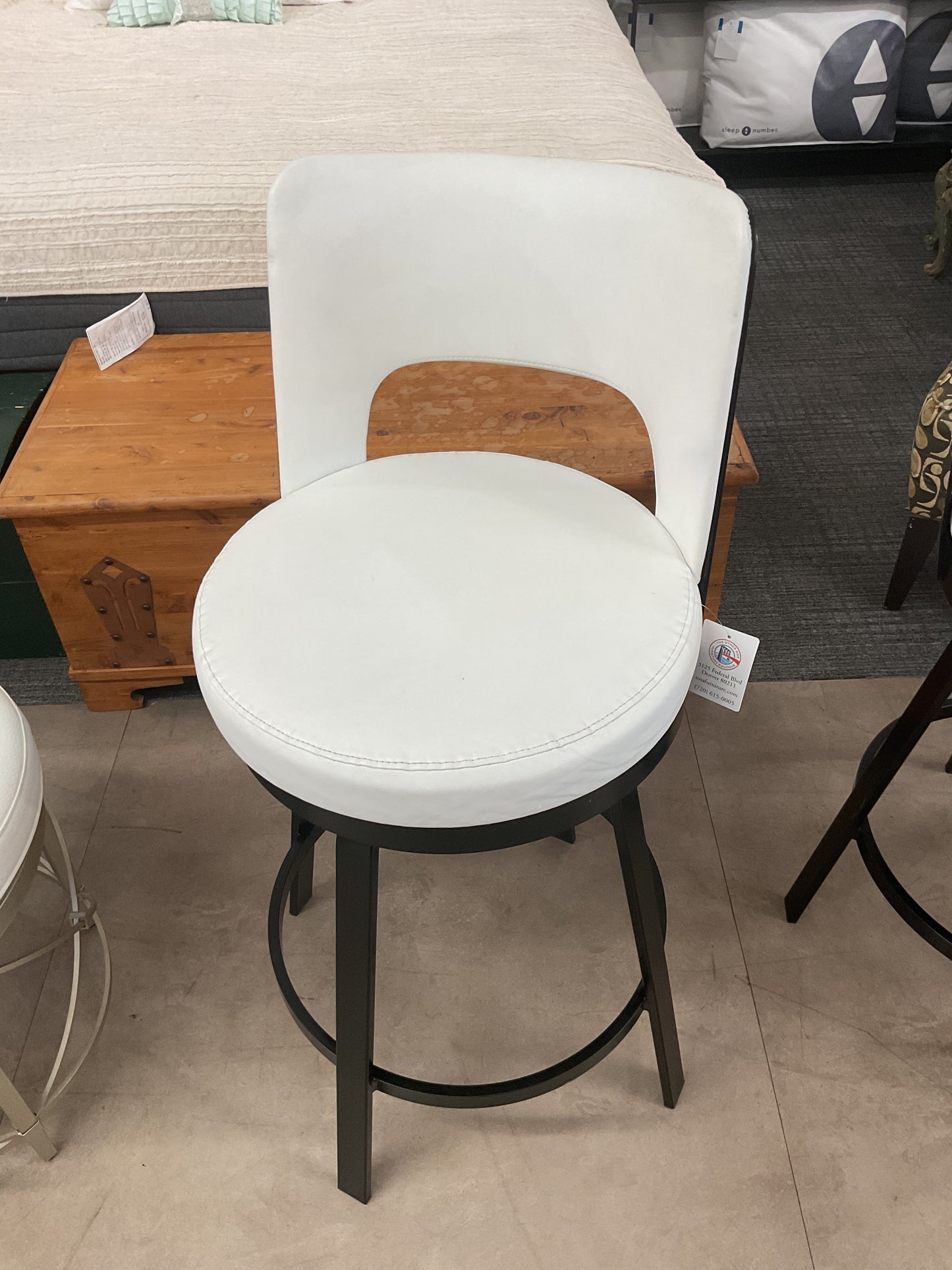 Neo Stool