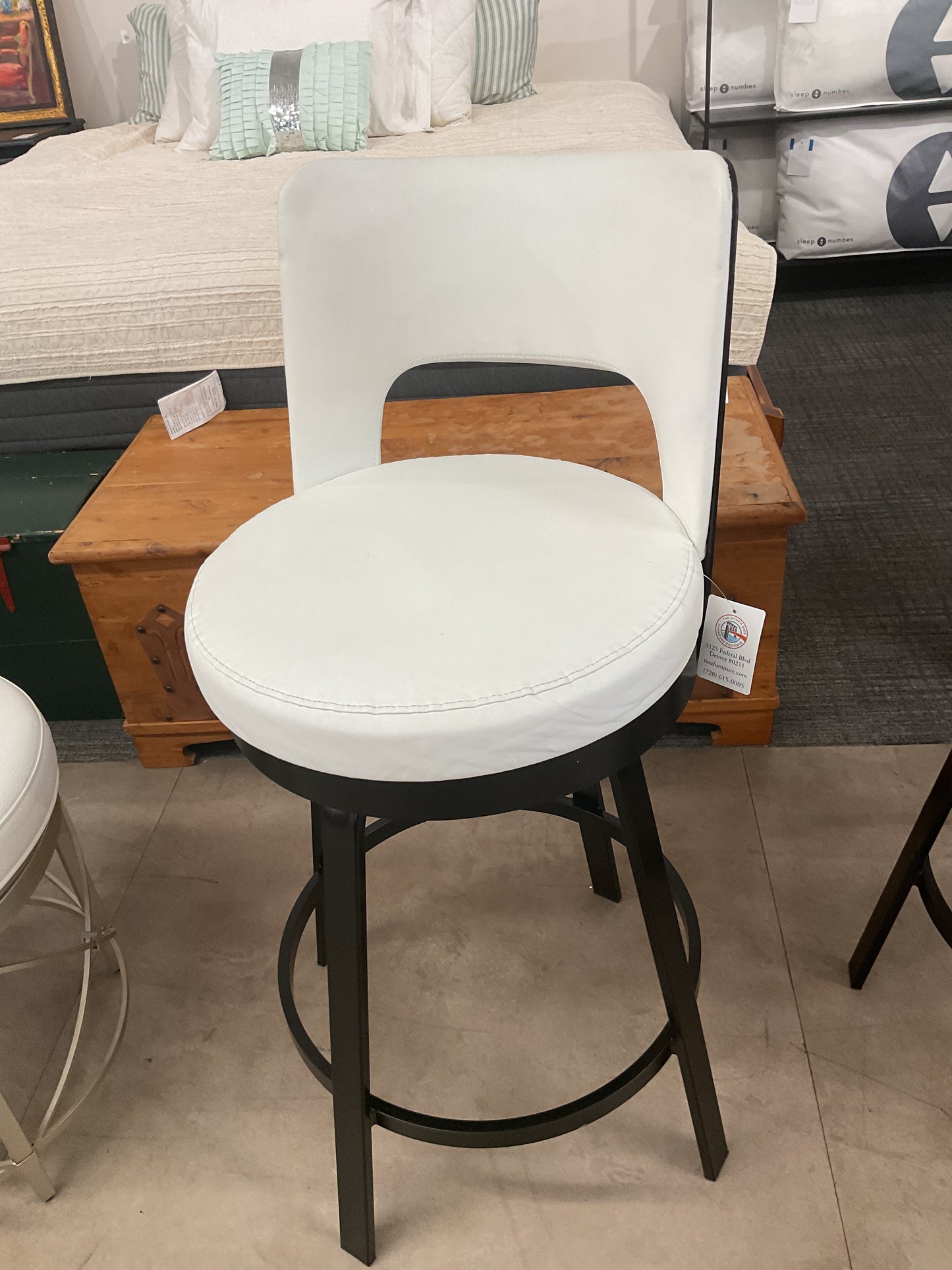 Neo Stool