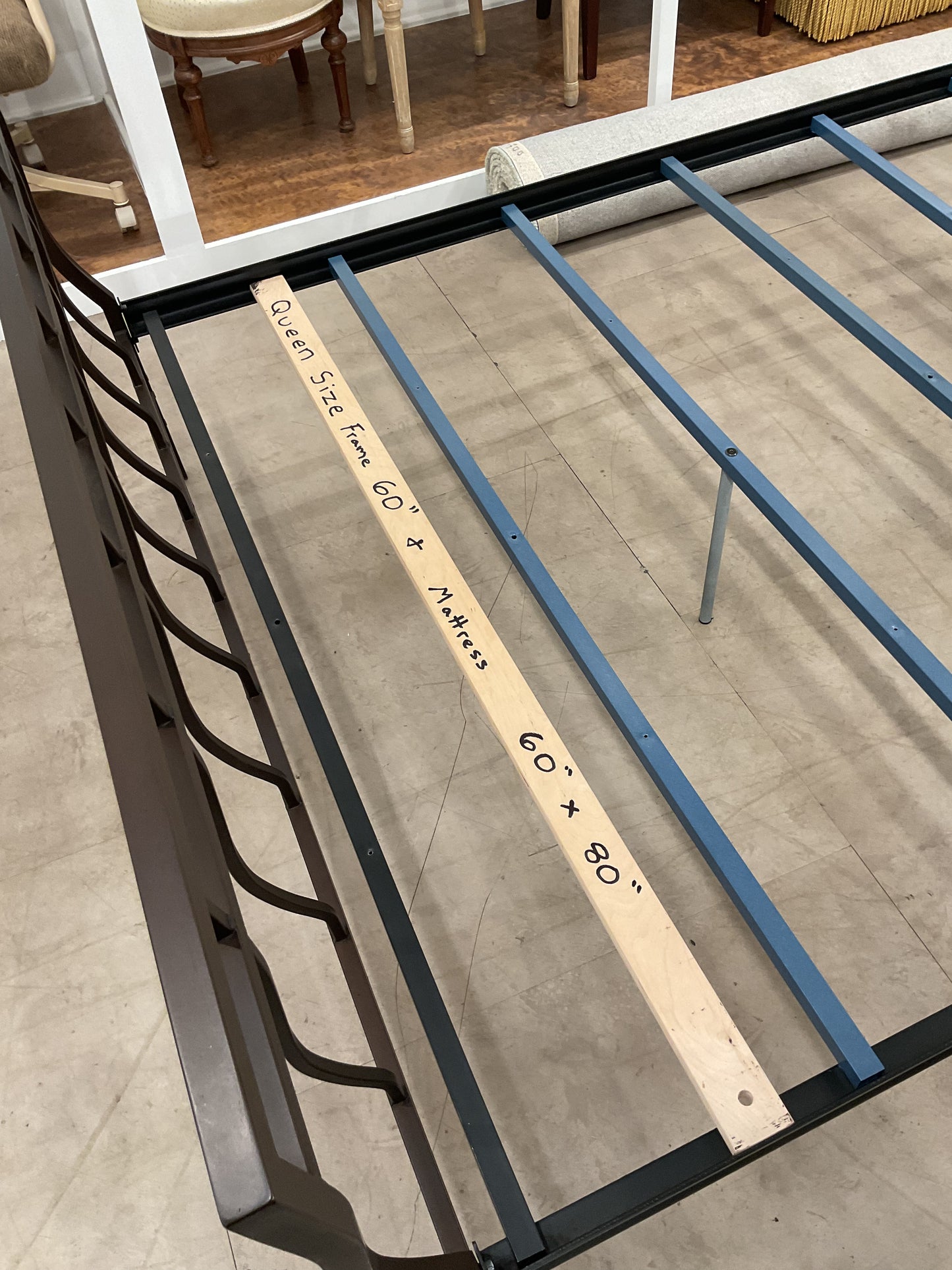 Bent Iron Queen Frame (B265)