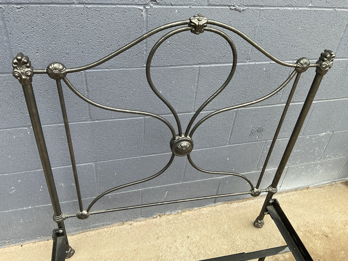 Iron Twin Headboard & Frame (B169)