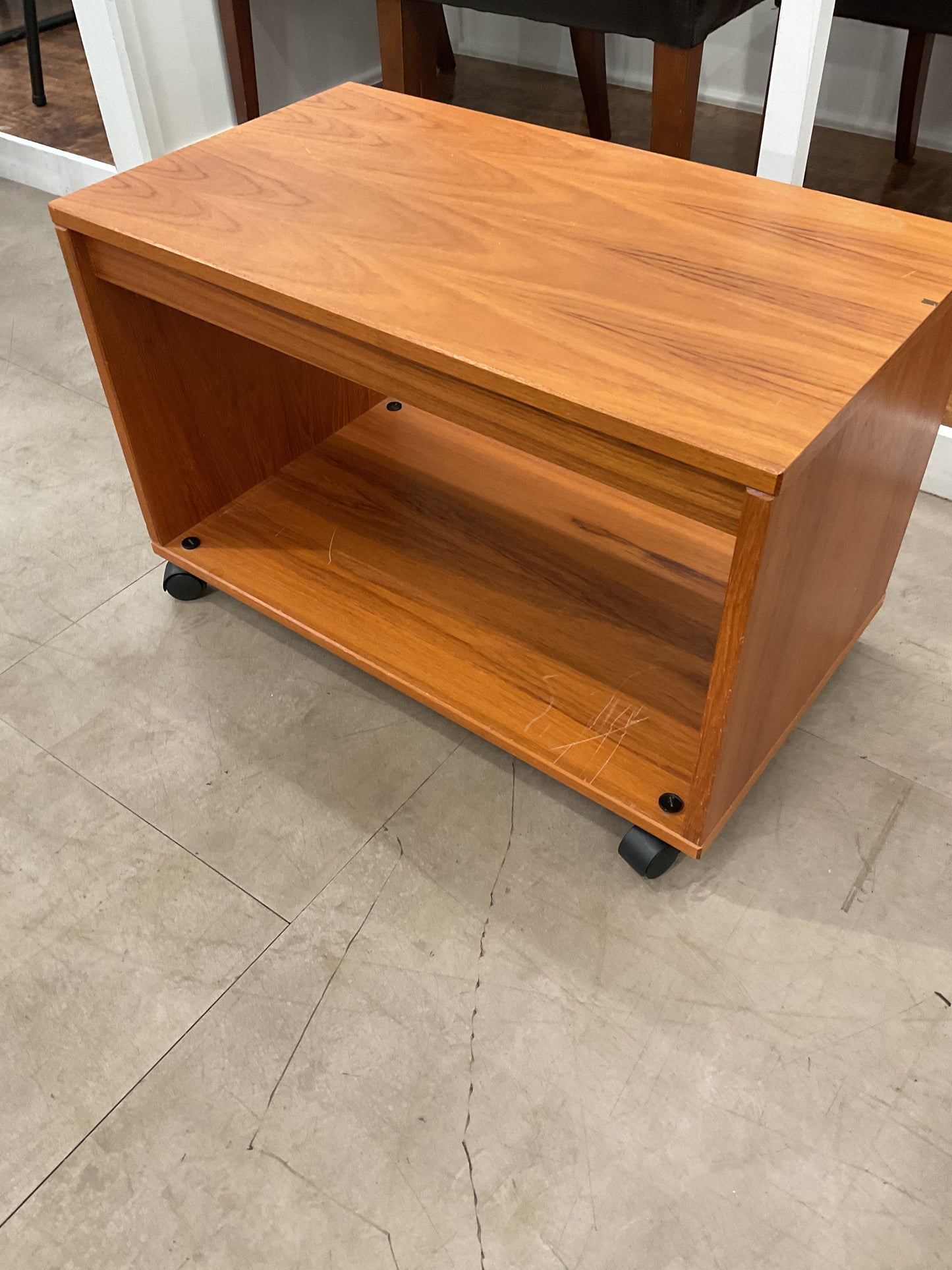 Small Roll Table