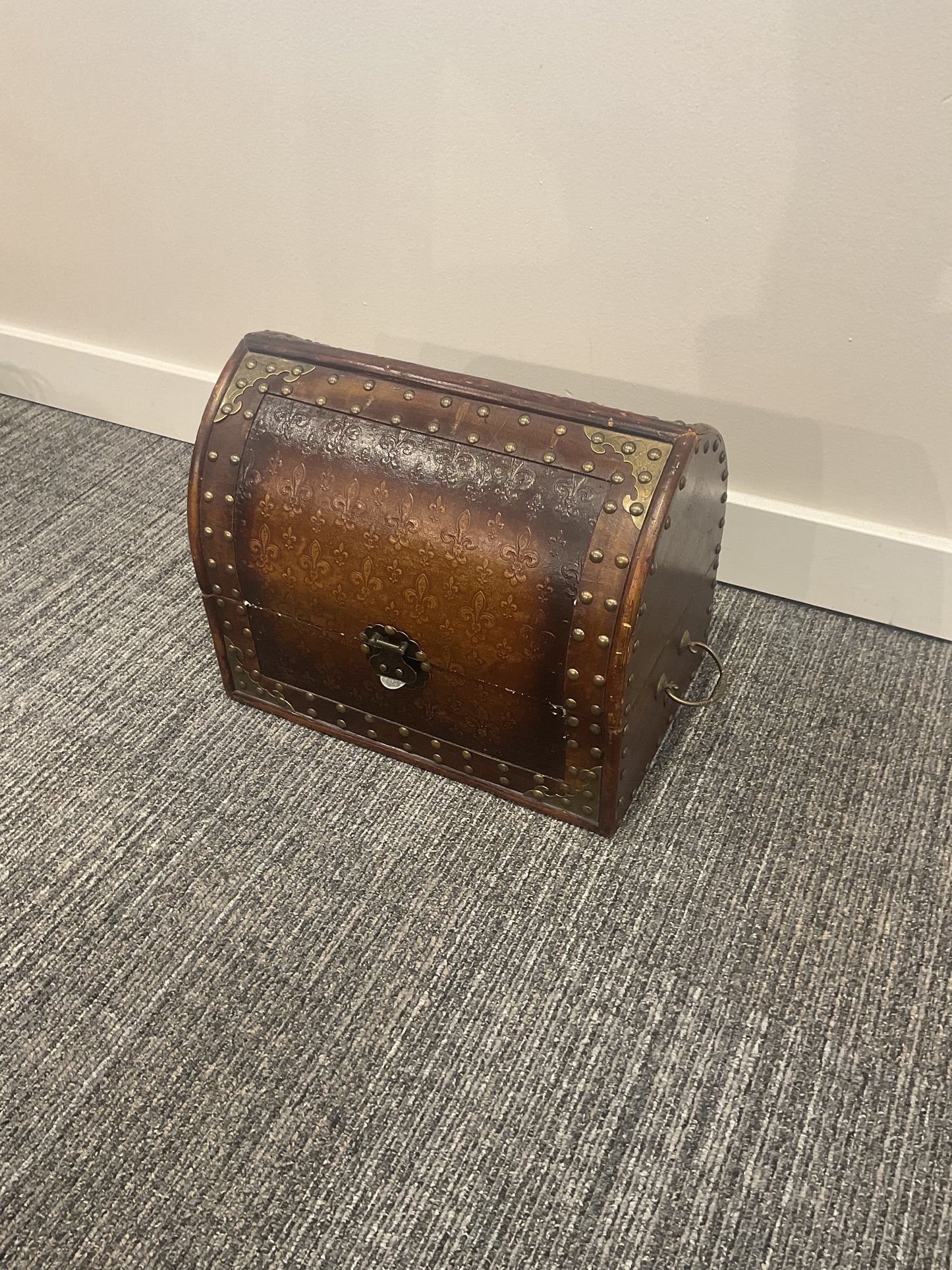 Mini-Viking Chest