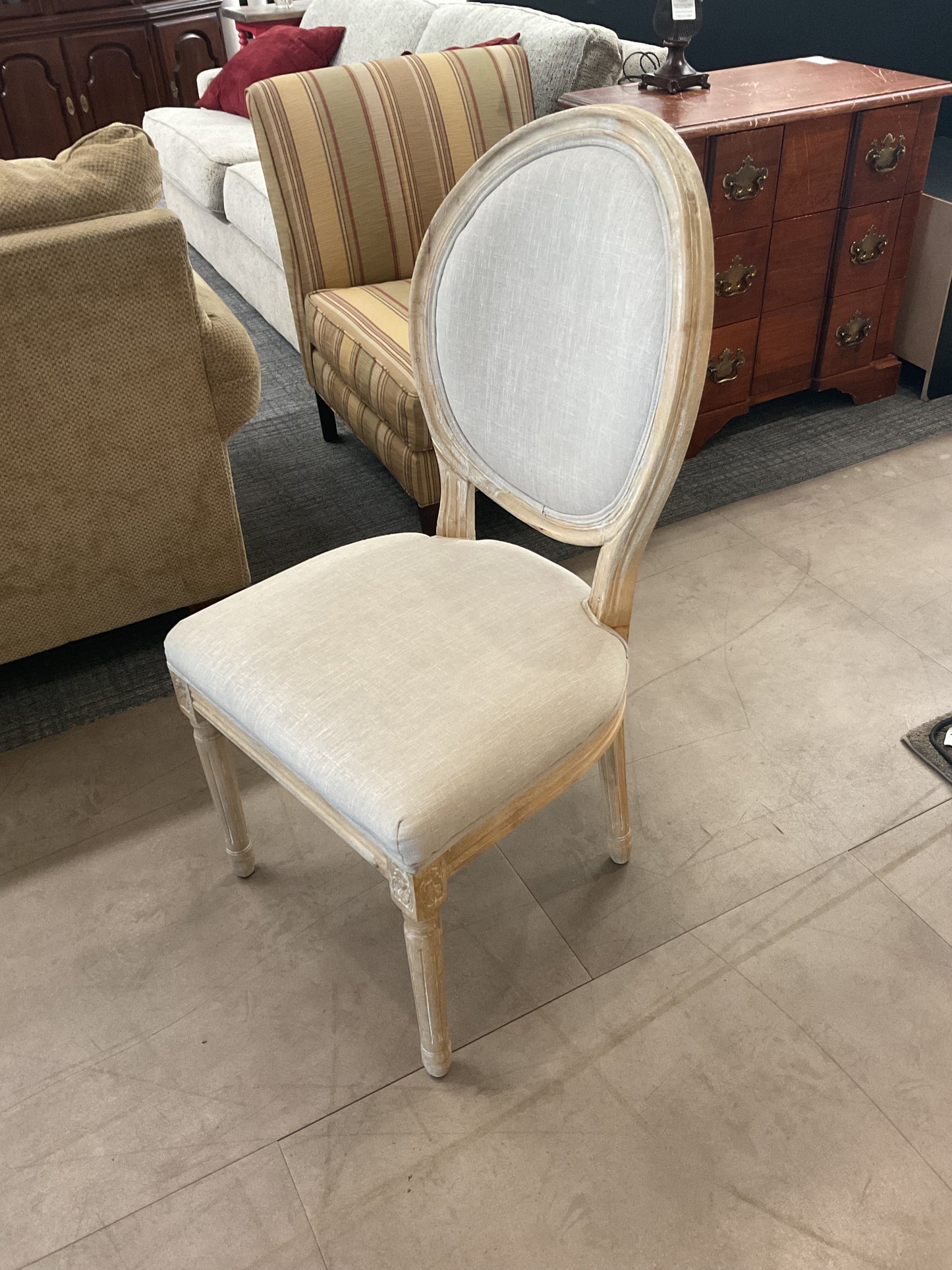 Round Back Chair