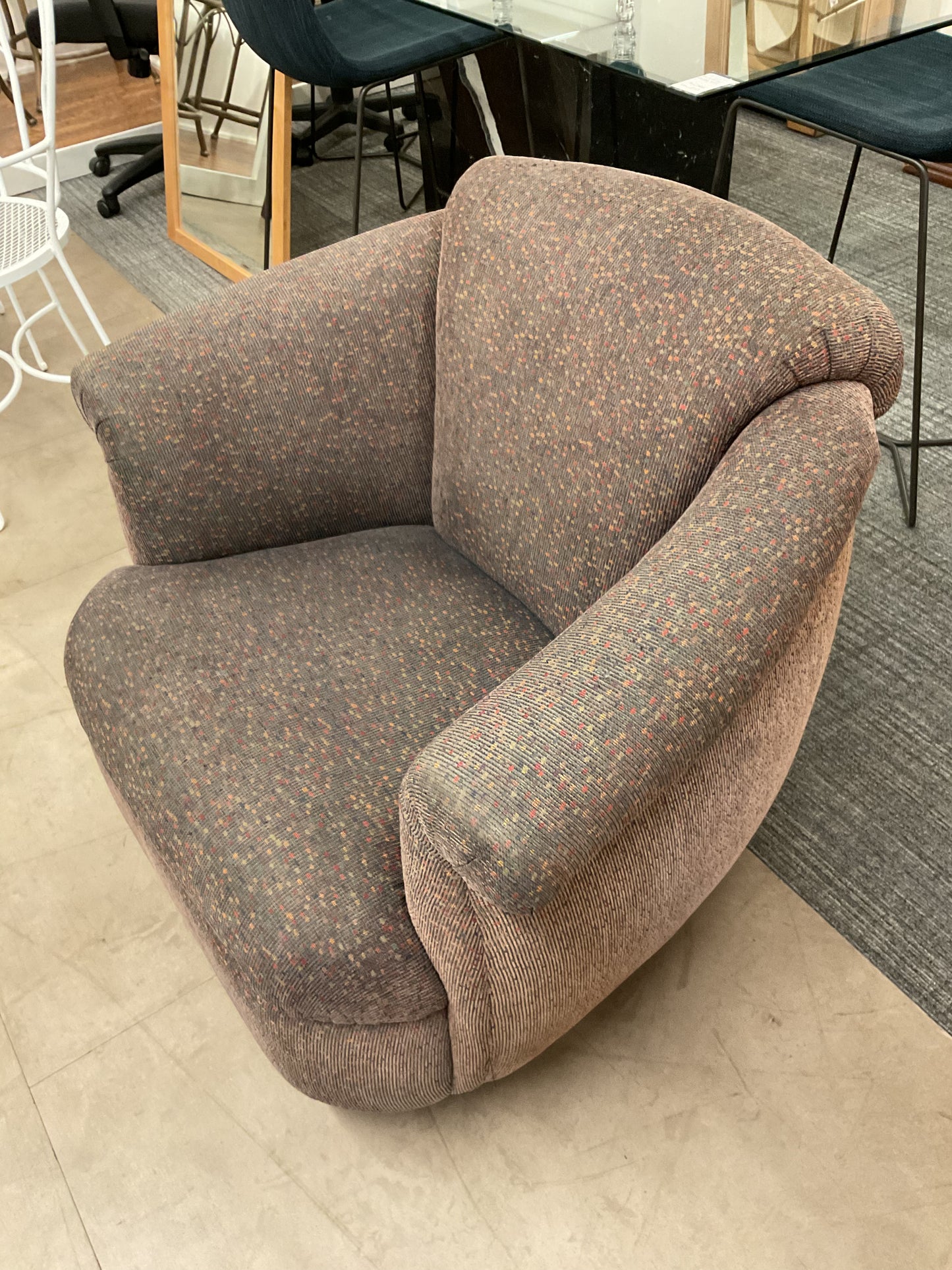 MCM Charcoal Swivel