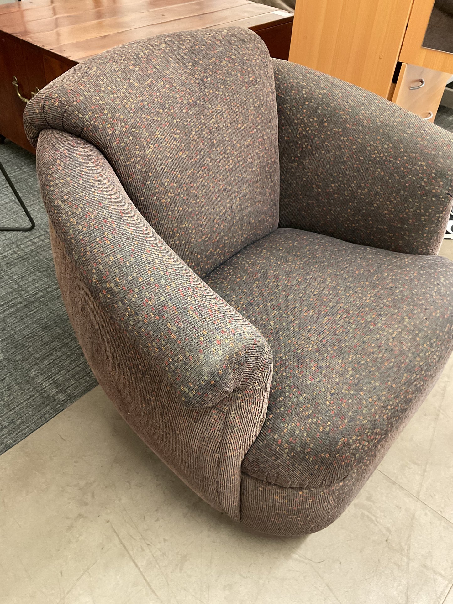 MCM Charcoal Swivel