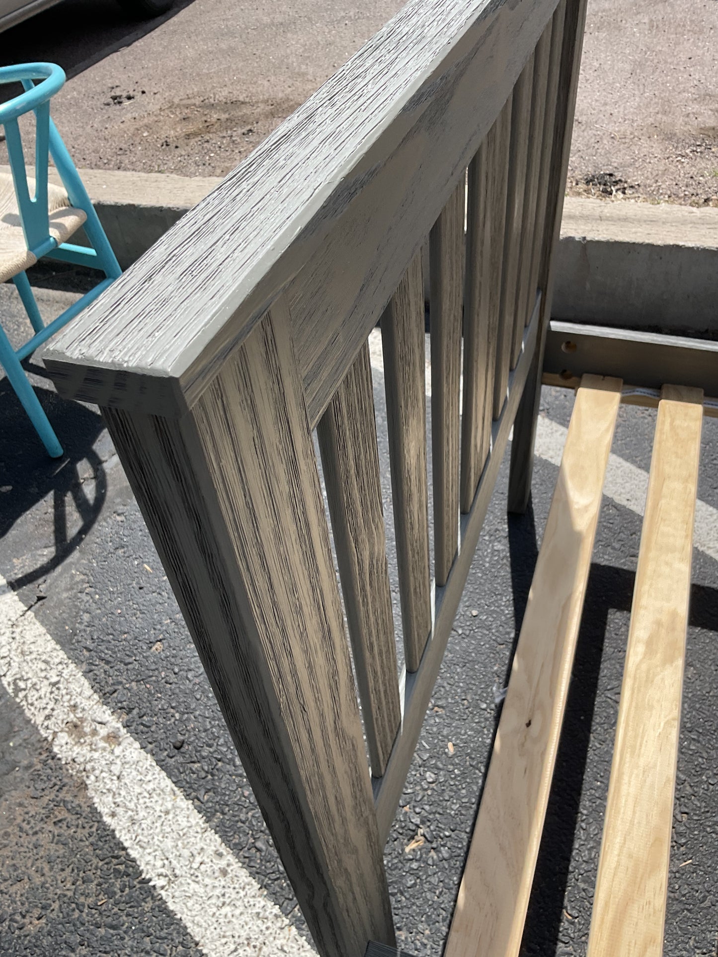 Twin York Plat Bed (B160)