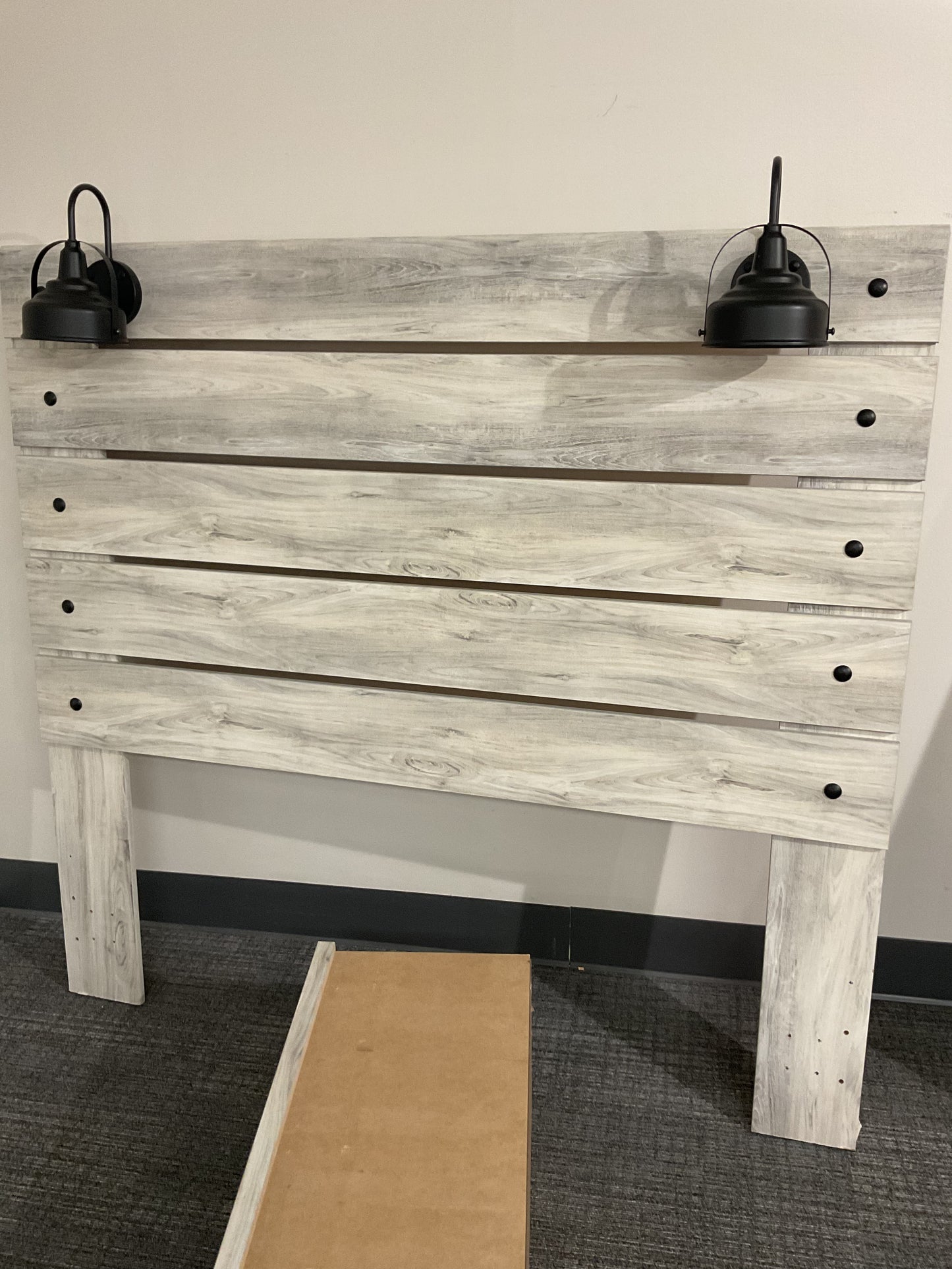 Cambeck Whitewash Queen Bedframe (B165)