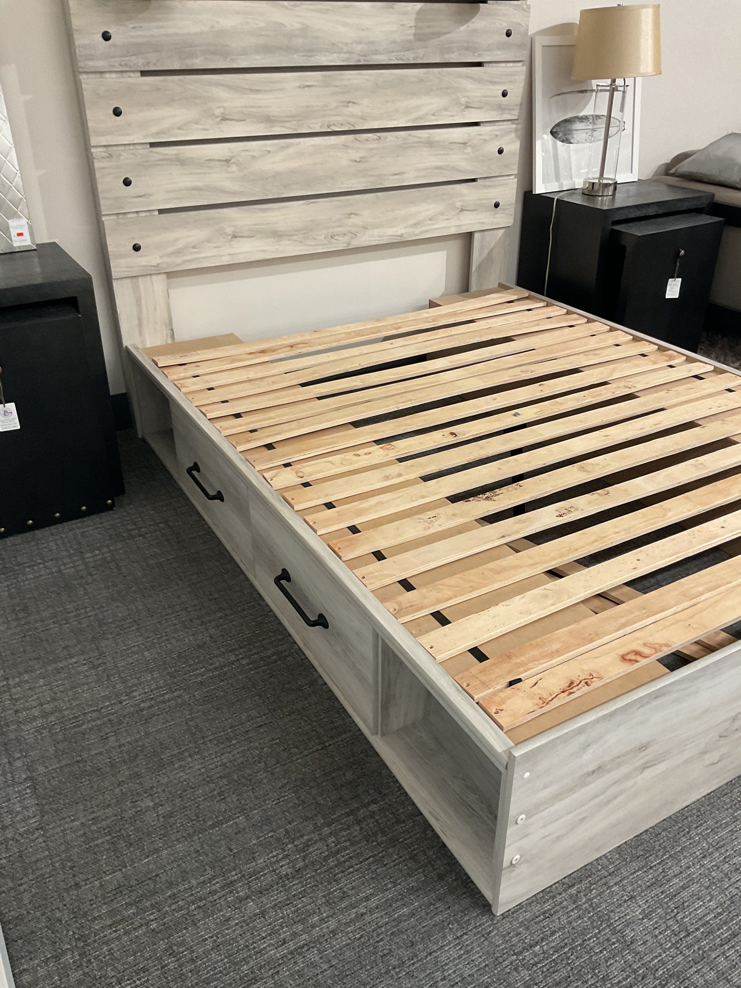 Cambeck Whitewash Queen Bedframe (B165)