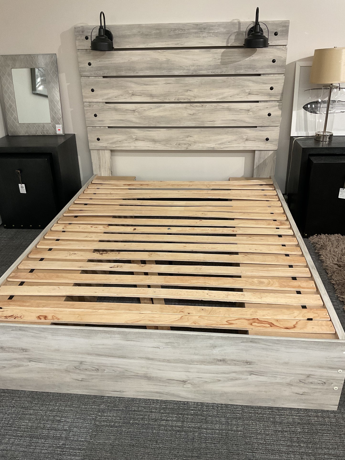 Cambeck Whitewash Queen Bedframe (B165)