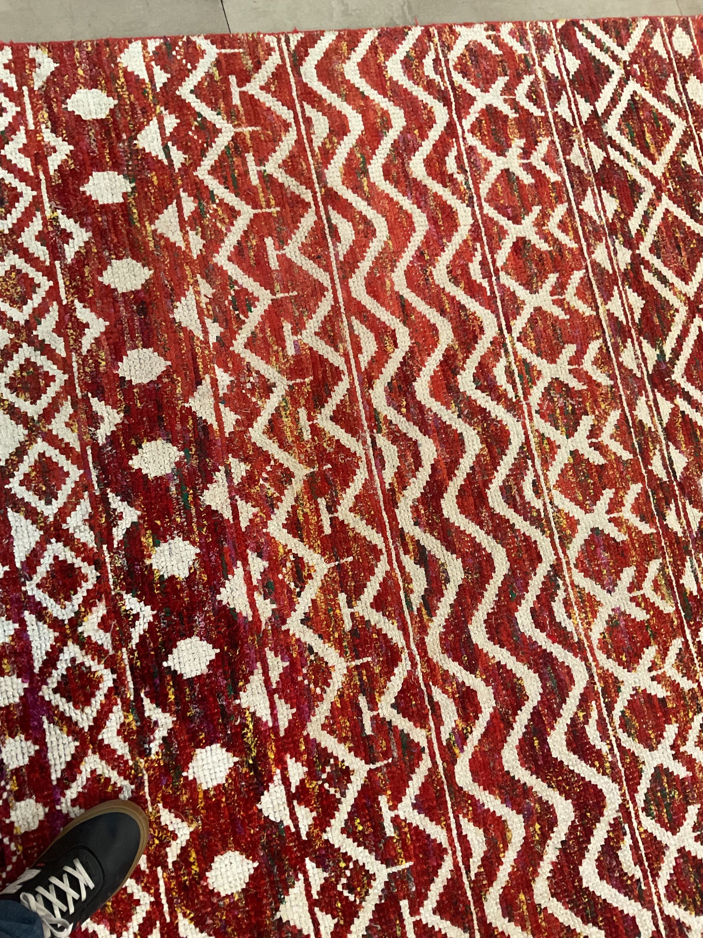 Squiggly Red Rug (R118)