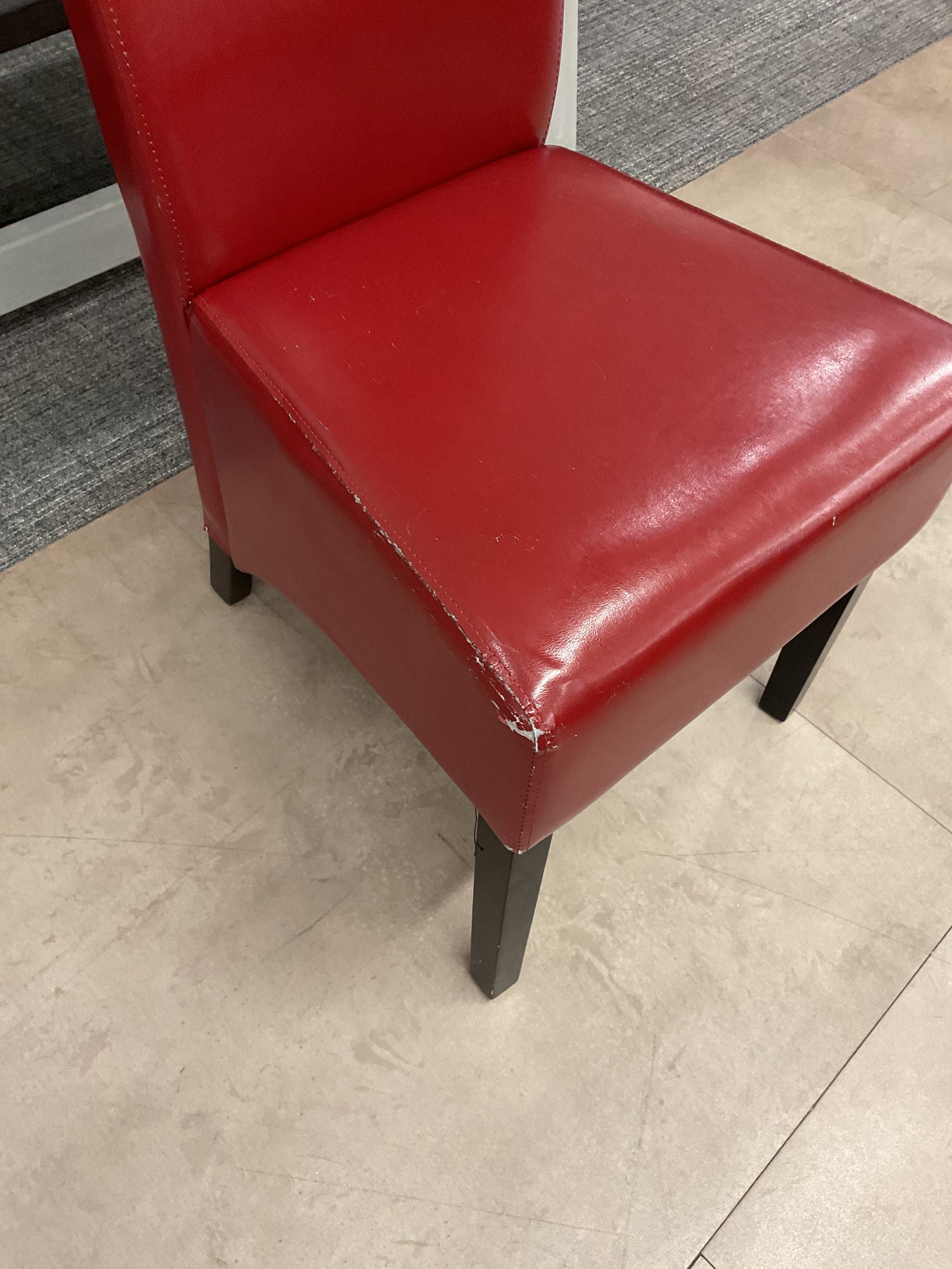 Red Lipstick Chair