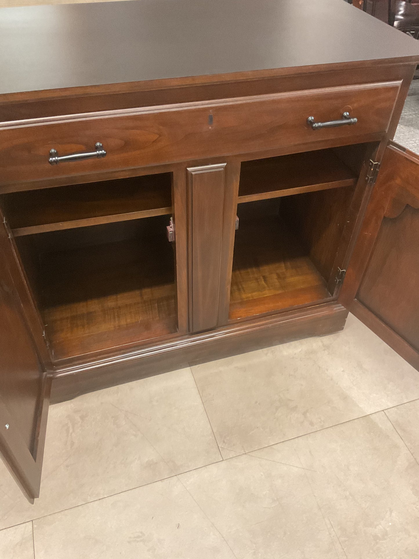 Harden Rolling Buffet/Island
