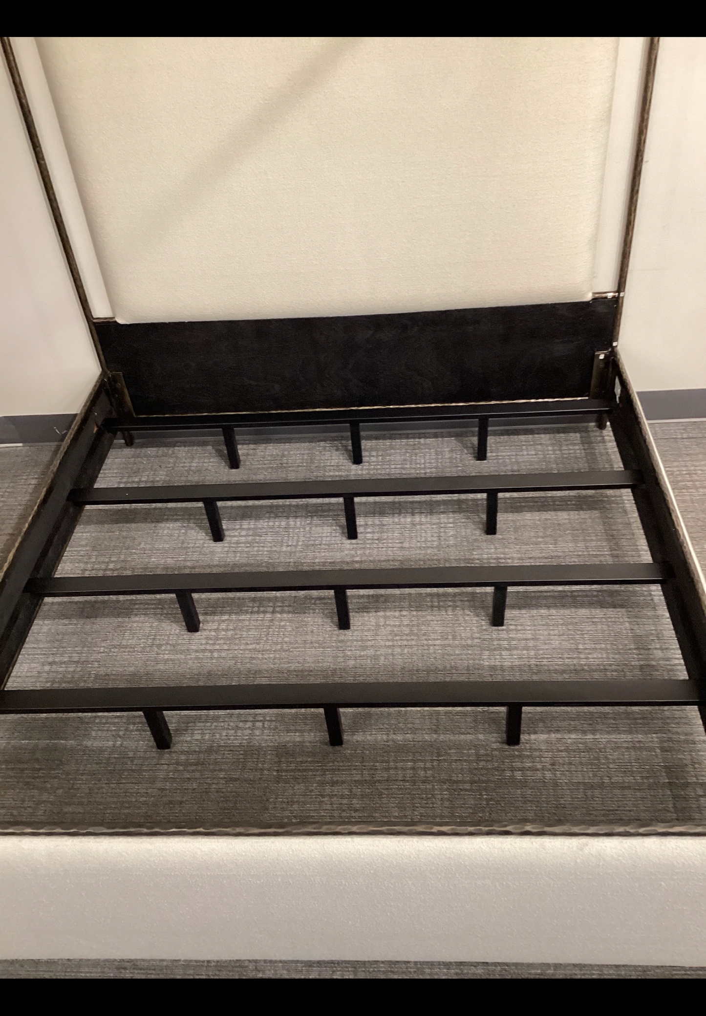 Universal Canopy Bed (B167)