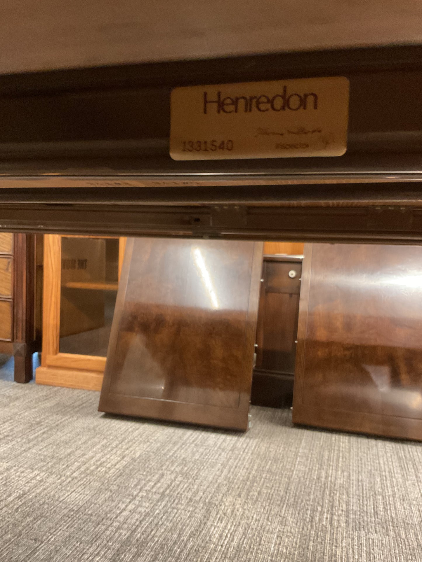 Henredon 2 Toned Table