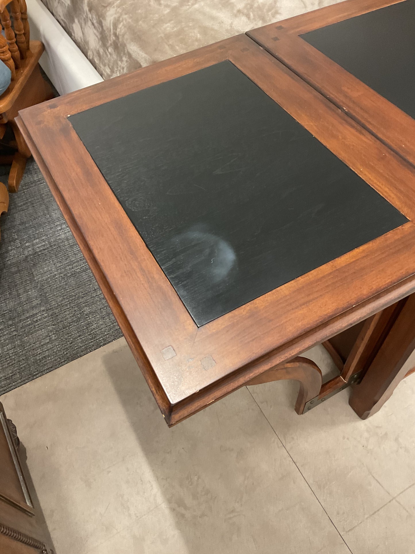 Auburn Extendable Work Station