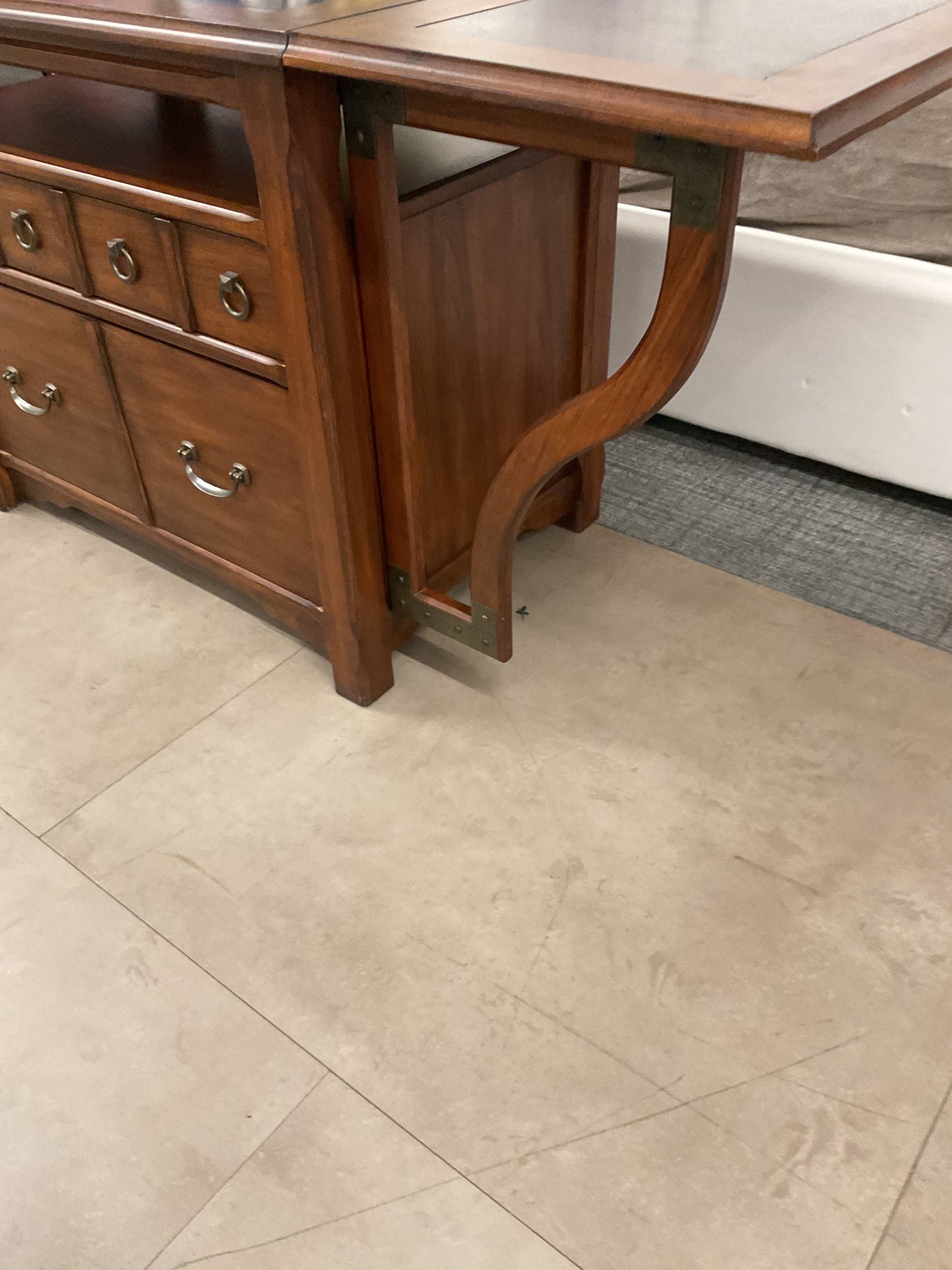 Auburn Extendable Work Station