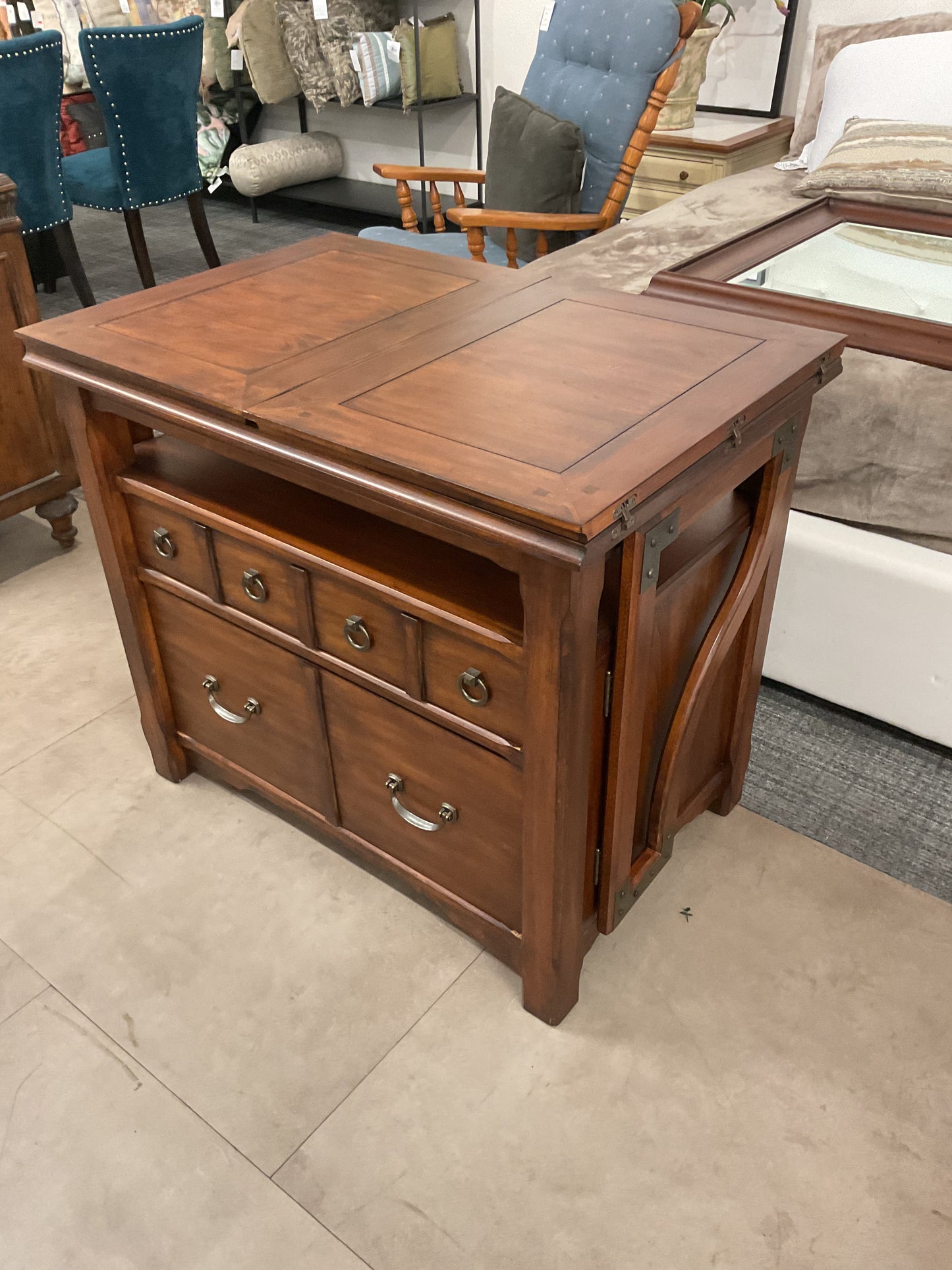 Auburn Extendable Work Station
