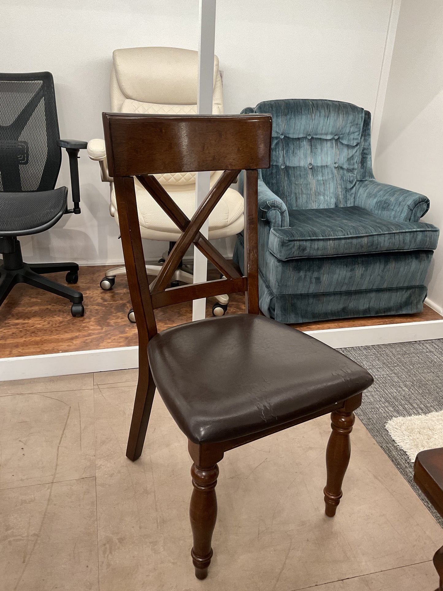 Two Sided Chair