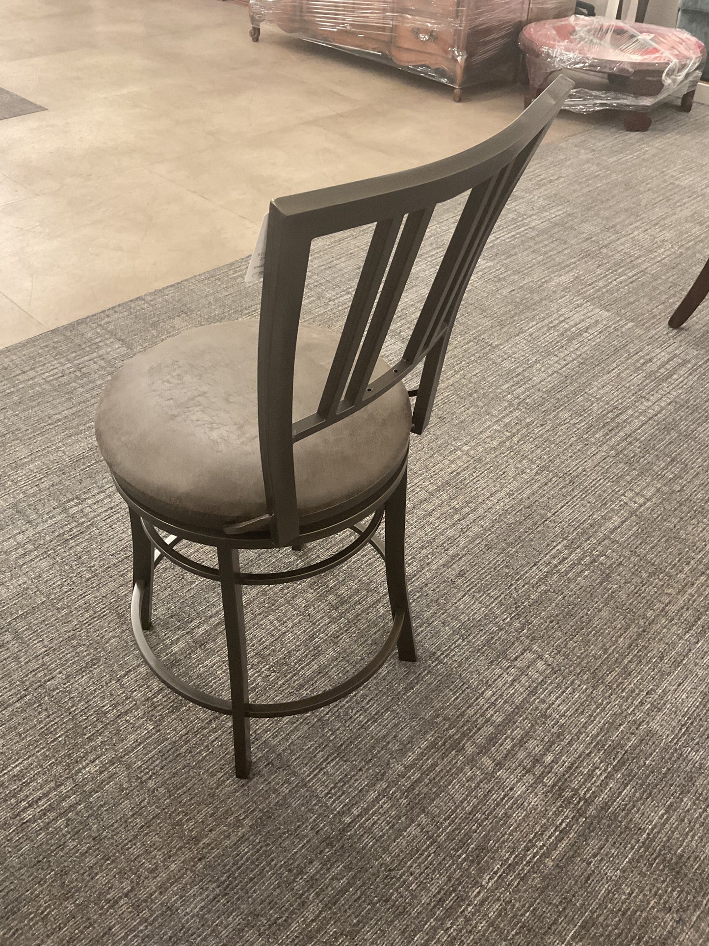 So Edgy Stool