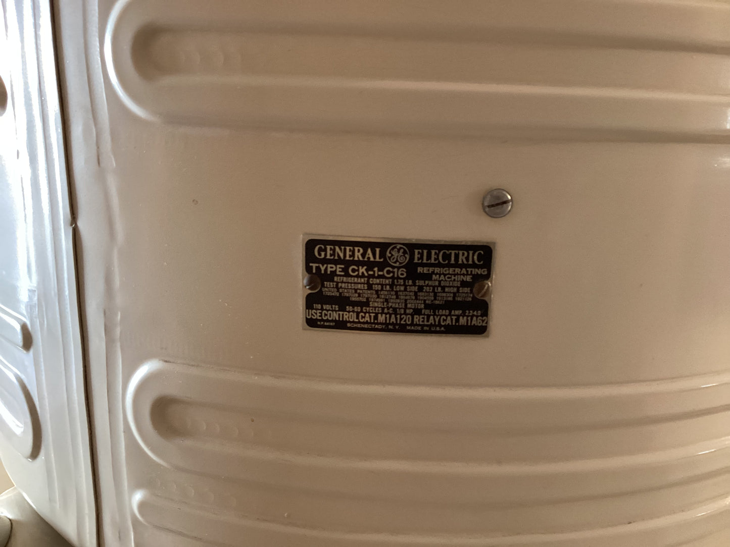 Blast from the Past Working Refrigerator