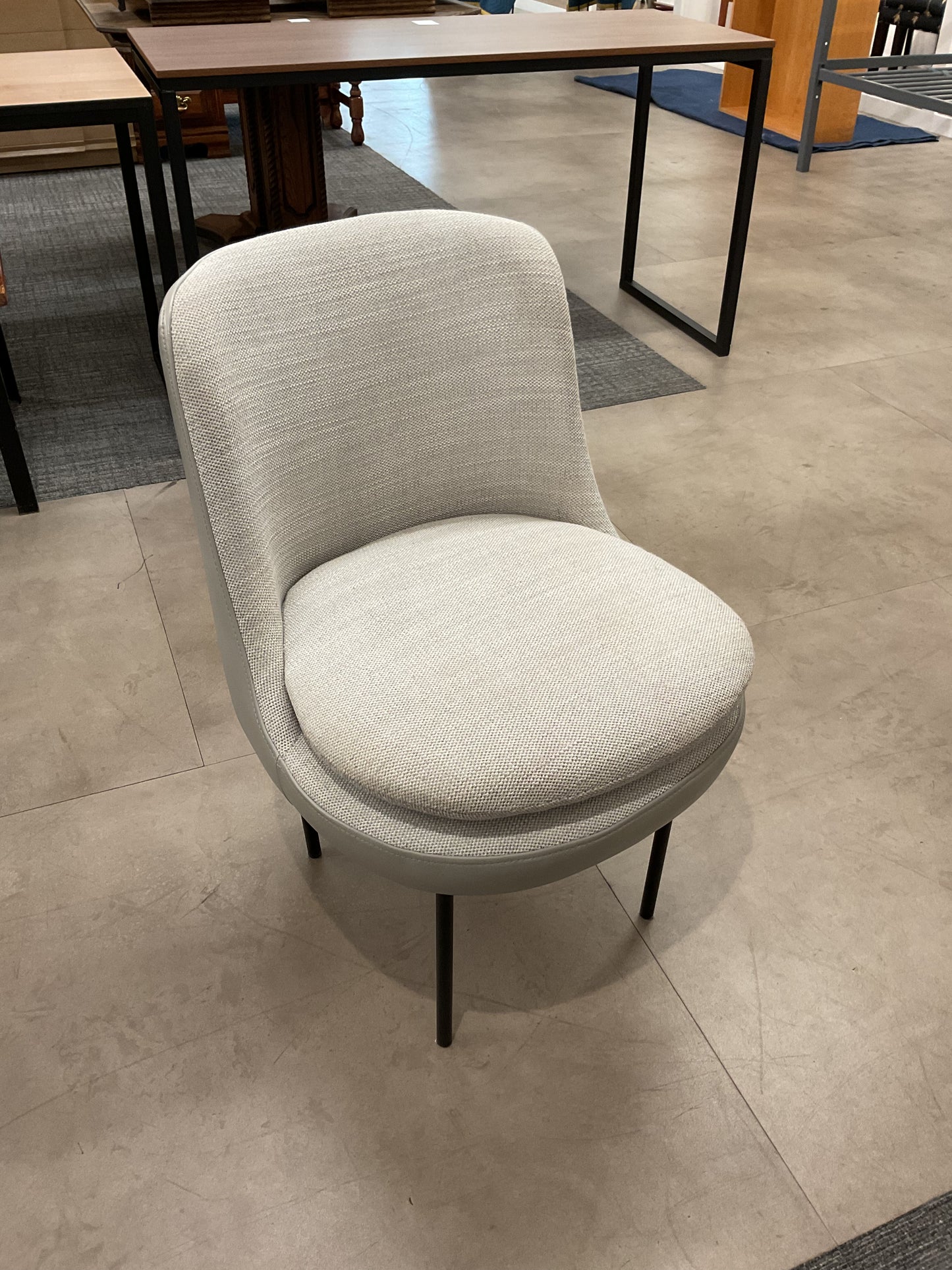 Casper the chair