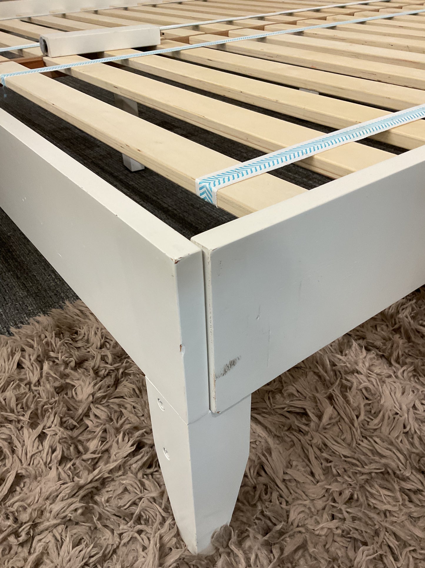 W.E King Platform Frame White (B189)