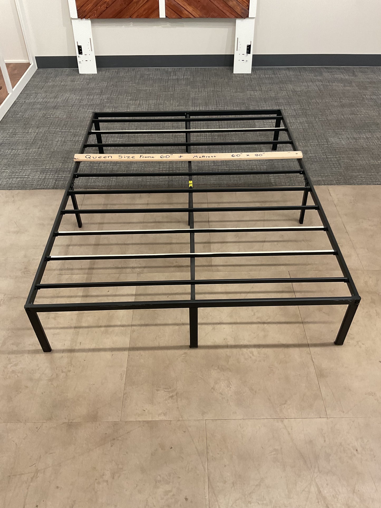 Black Queen frame (B287)