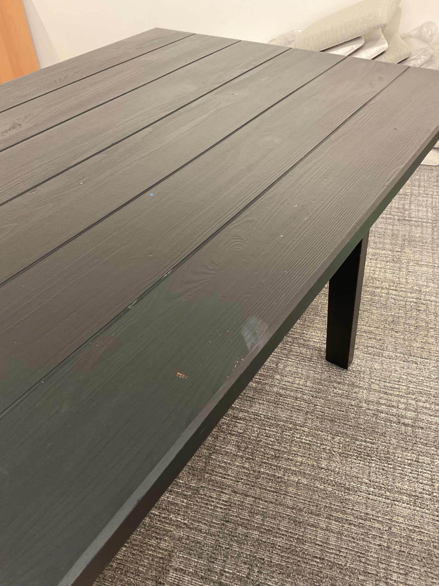 Cute black table