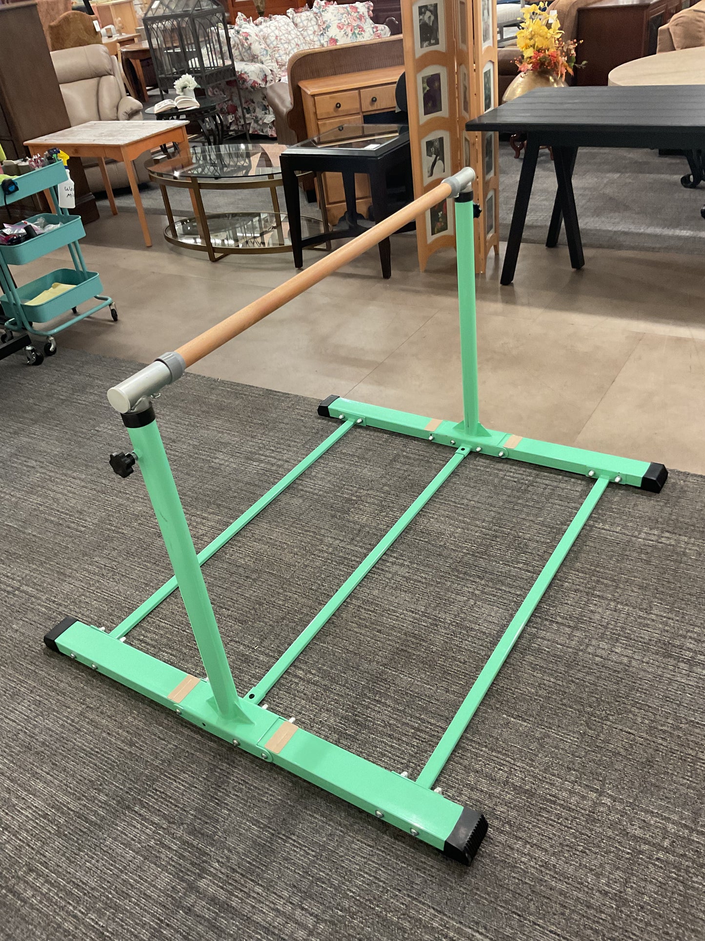 Horizontal training bar