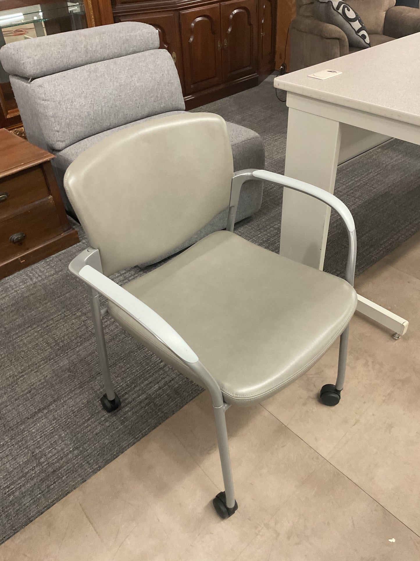 Stylex Roll Chair