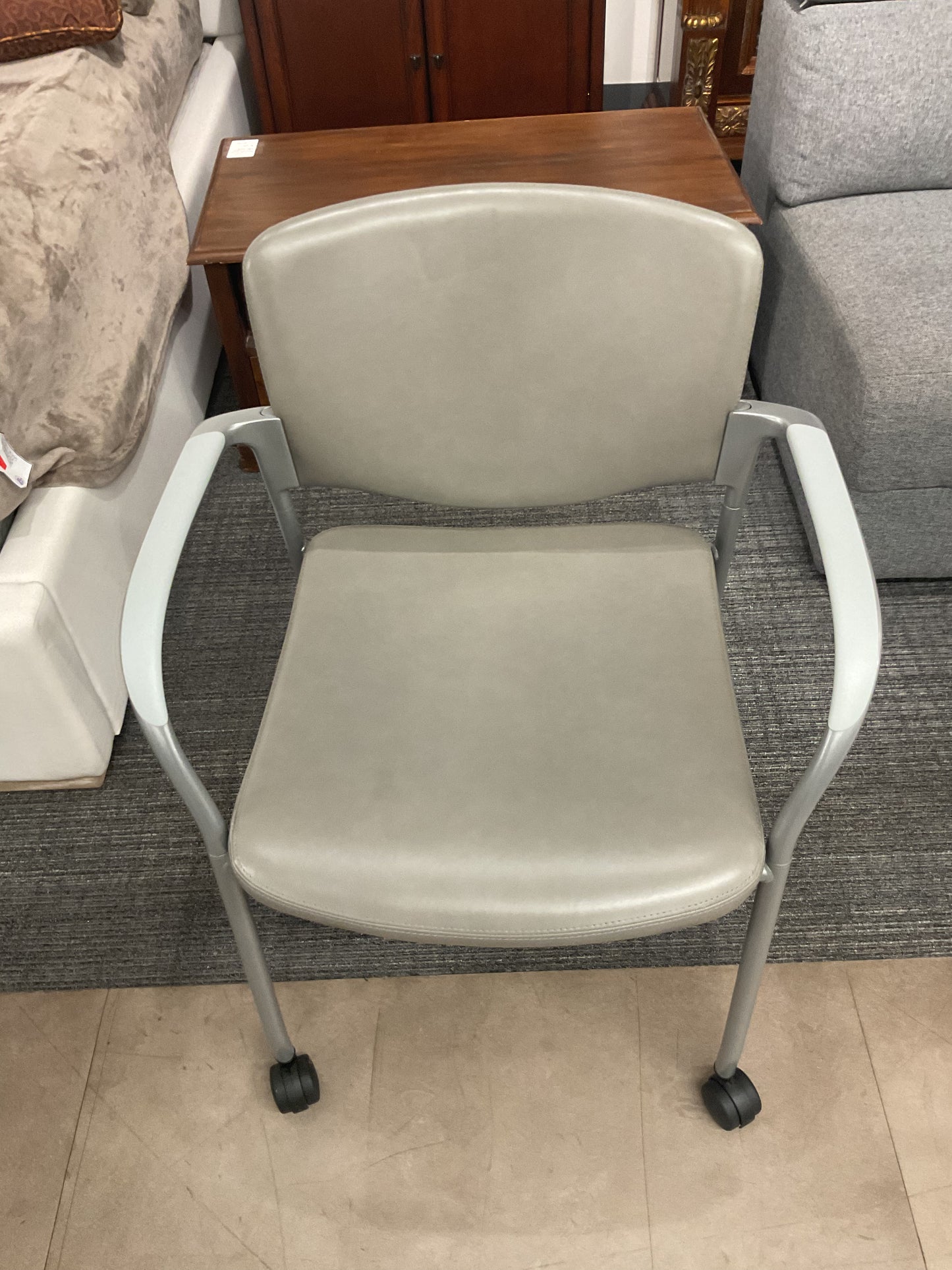 Stylex Roll Chair