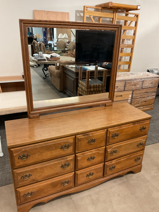 Rodeo dresser